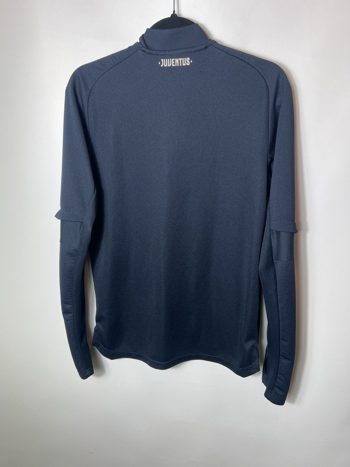 Adidas Vintage Adidas Juventus 2020 football soccer Long Sleeve Size US S / EU 44-46 / 1 - 11 Thumbnail