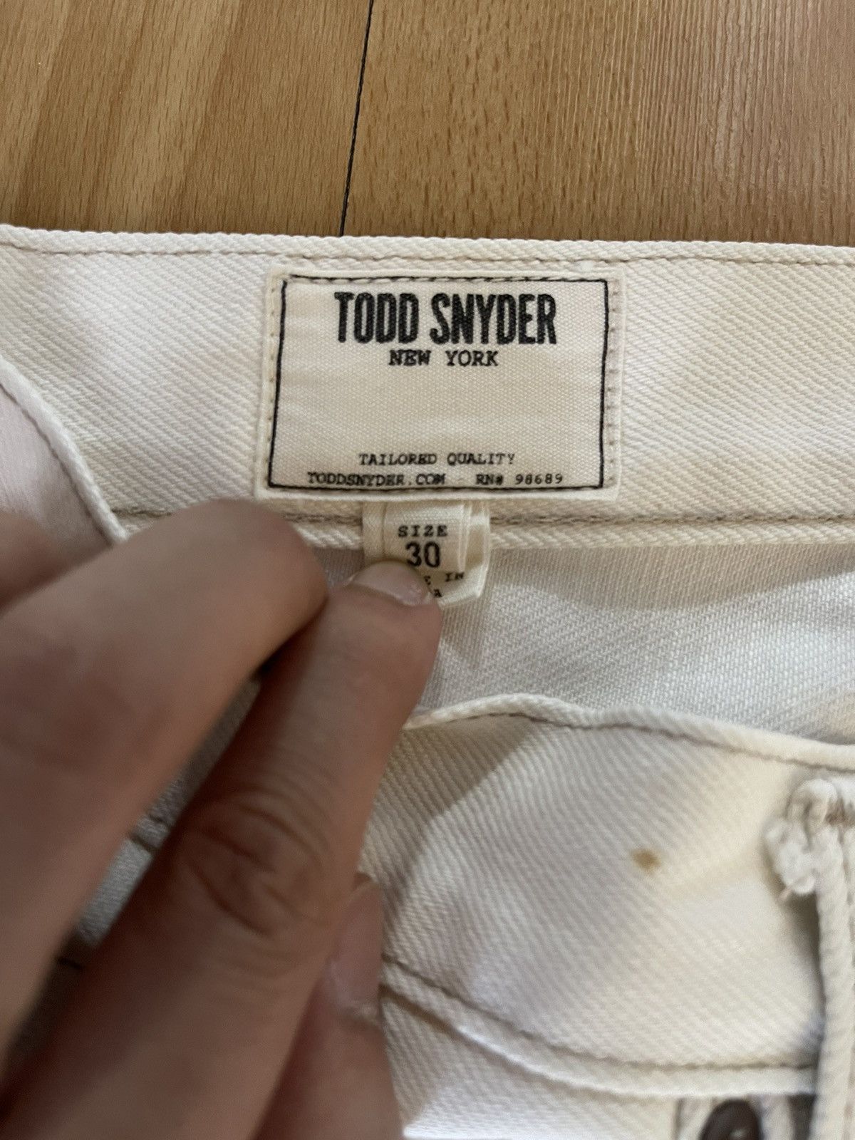 Todd Snyder Todd Snyder Frayed White Jeans Size US 30 / EU 46 - 8 Thumbnail