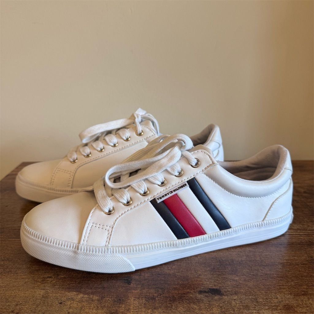 Tommy Hilfiger Tommy Hilfiger Women's White Lace-Up Sneakers Athletic Shoe Size US 8.5 / IT 38.5 - 1 Thumbnail