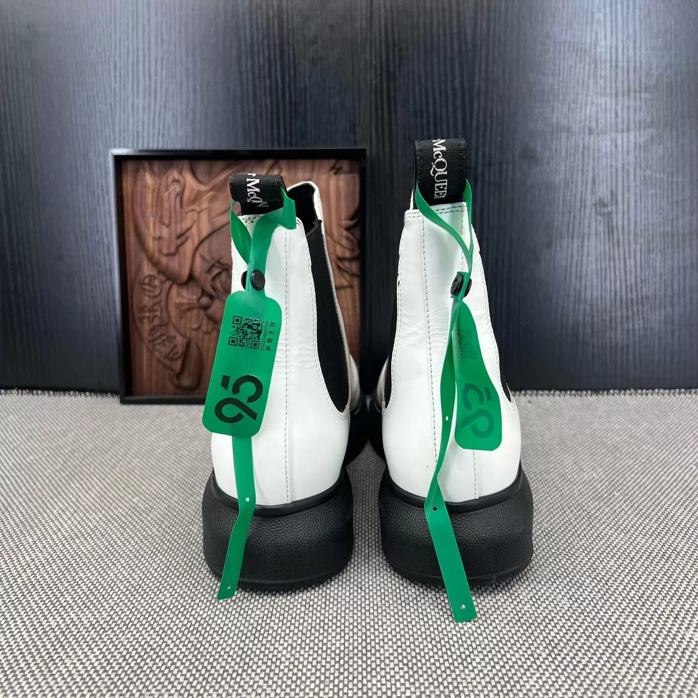 Alexander McQueen Alexander McQueen Black & White Chelsea Boots 40 Size US 7 / EU 40 - 5 Thumbnail