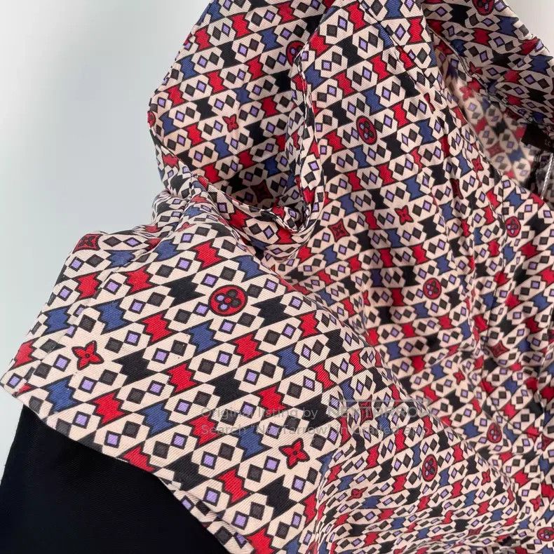 Louis Vuitton Louis Vuitton Colorful geometric pattern color-block silk Size US 38 / EU 54 - 3 Thumbnail