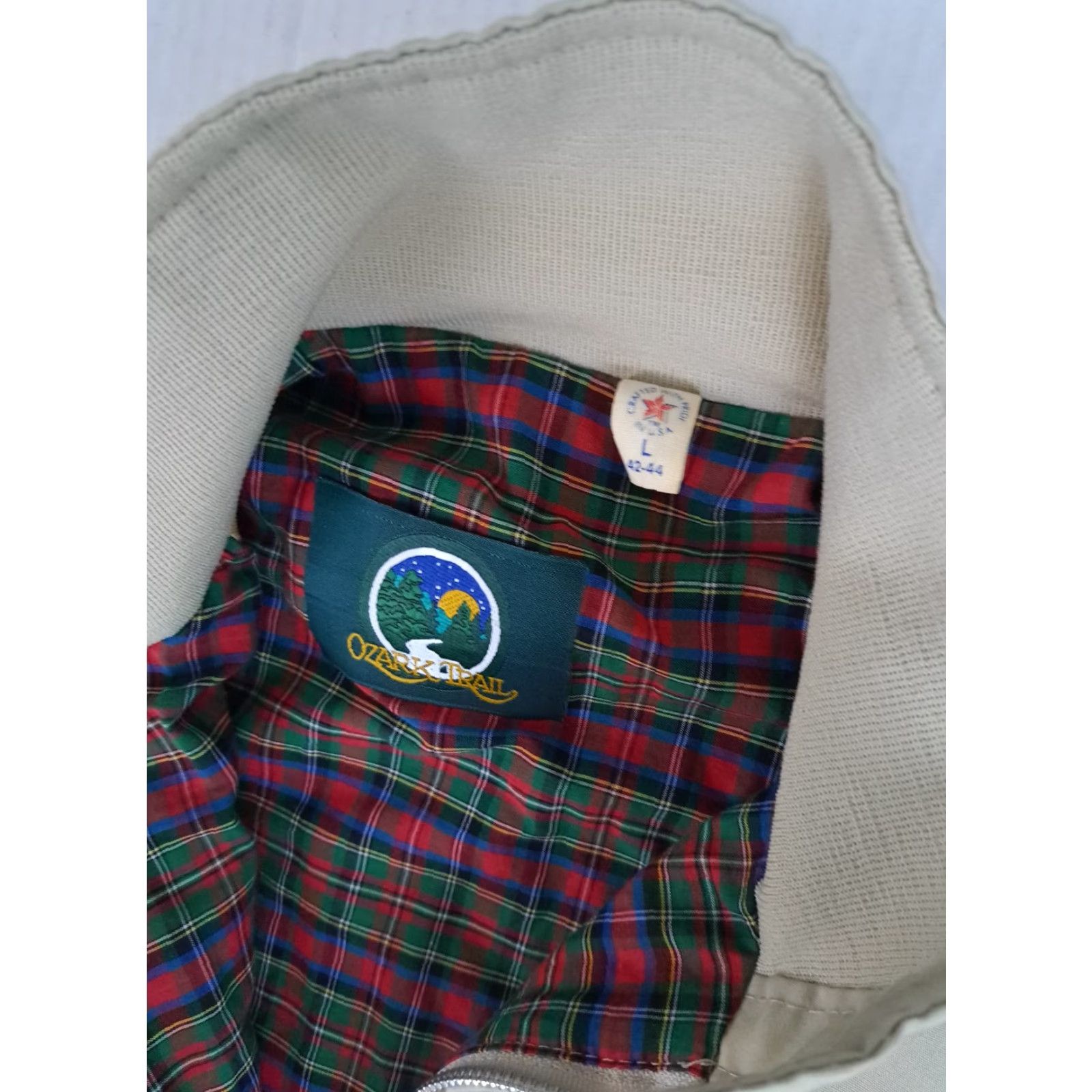 Vintage VINTAGE Ozark Trail Insulated Full Zip Jacket Plaid Beige Cotton Tan USA Made Bomber Jacket Men L Regular Width 90s Hiking Size US L / EU 52-54 / 3 - 3 Thumbnail