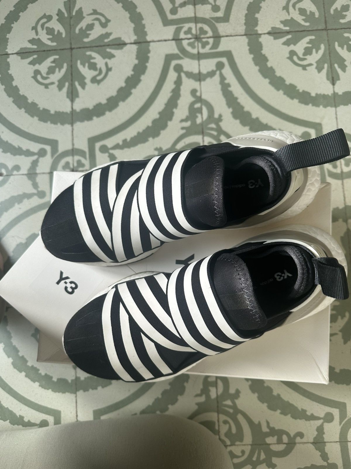 Y-3 Y-3 ULTRABOOST 22 SNEAKERS Size US 9 / IT 39 - 2 Thumbnail