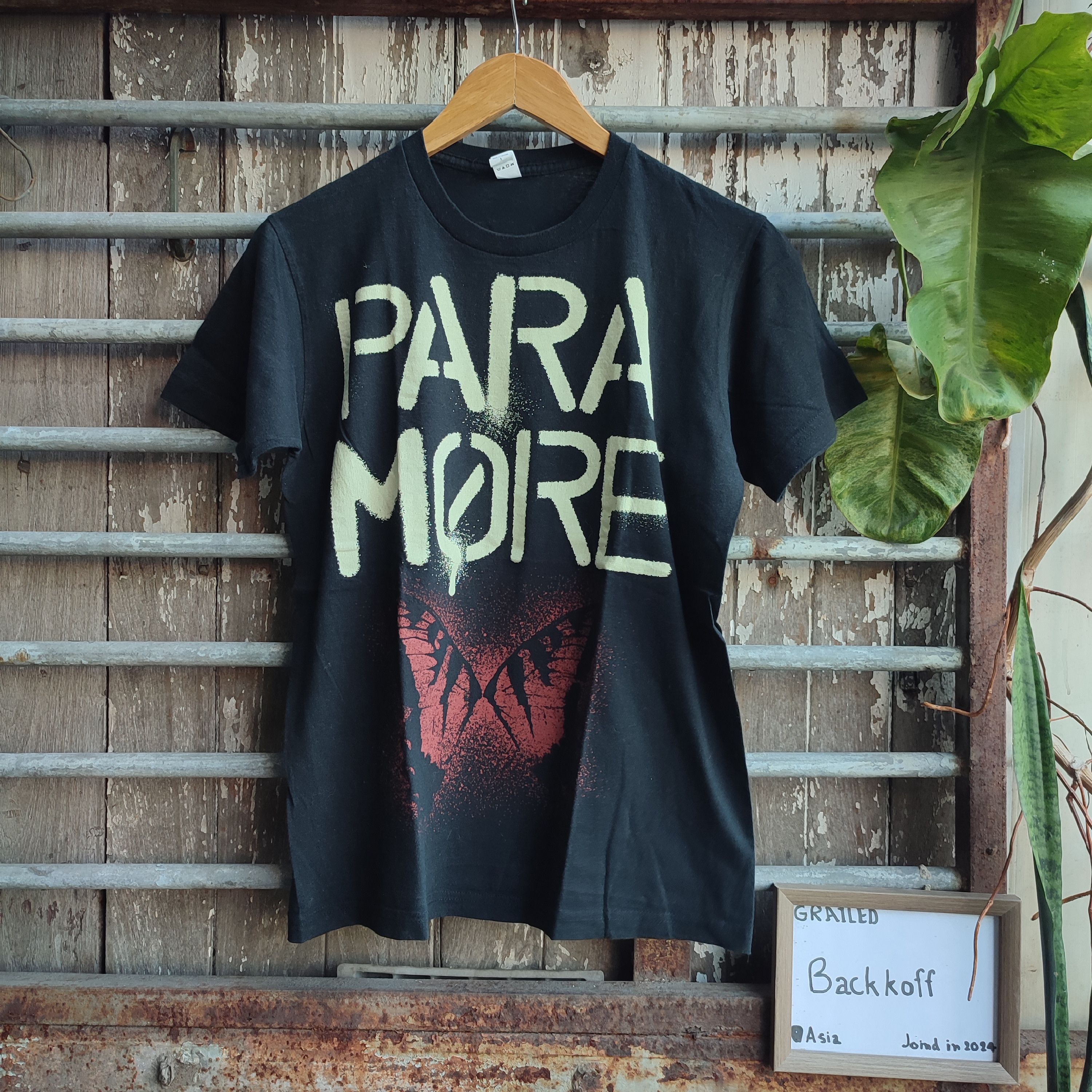 Old paramore merch online