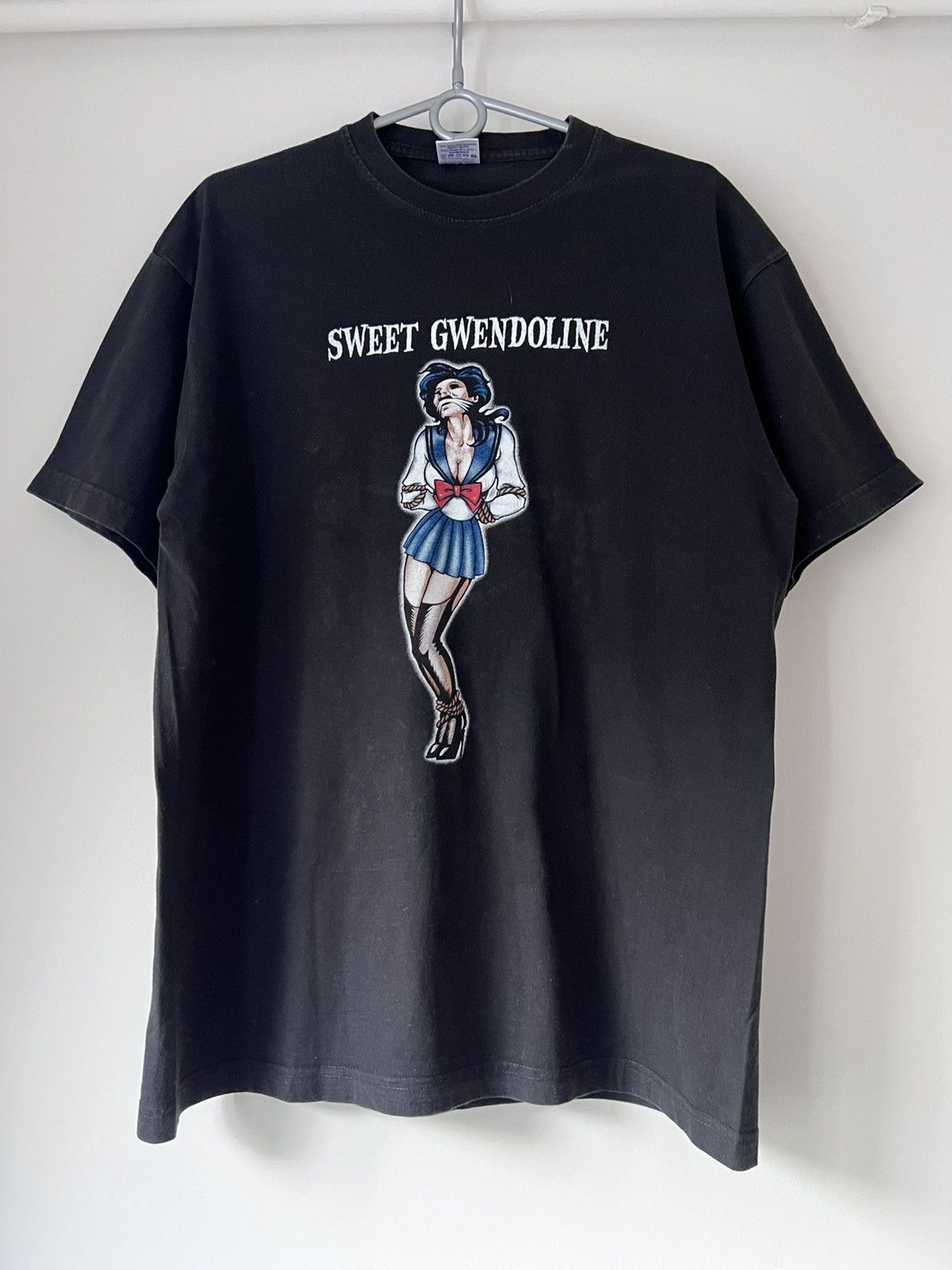 Band Tees Die Ärzte Sweet Gwendoline Vintage 1986 Graphic T-Shirt Size US L / EU 52-54 / 3 - 6 Thumbnail