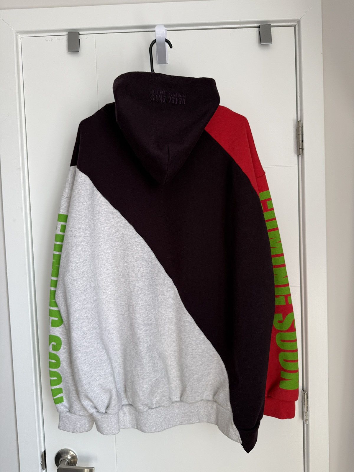 Vetements Vetements Asymmetric Zurich Hoodie Size US L / EU 52-54 / 3 - 3 Thumbnail