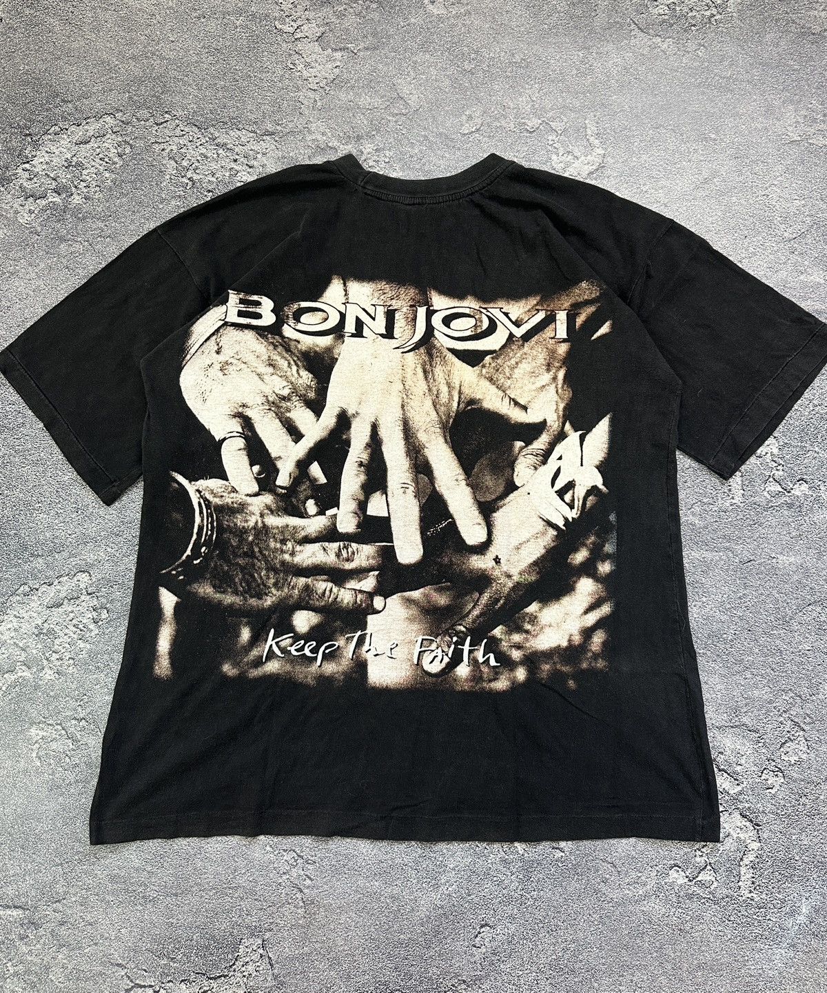 Vintage Vintage Bon Jovi 1993 Keep The Faith Full Print T-Shirt Size US M / EU 48-50 / 2 - 2 Thumbnail