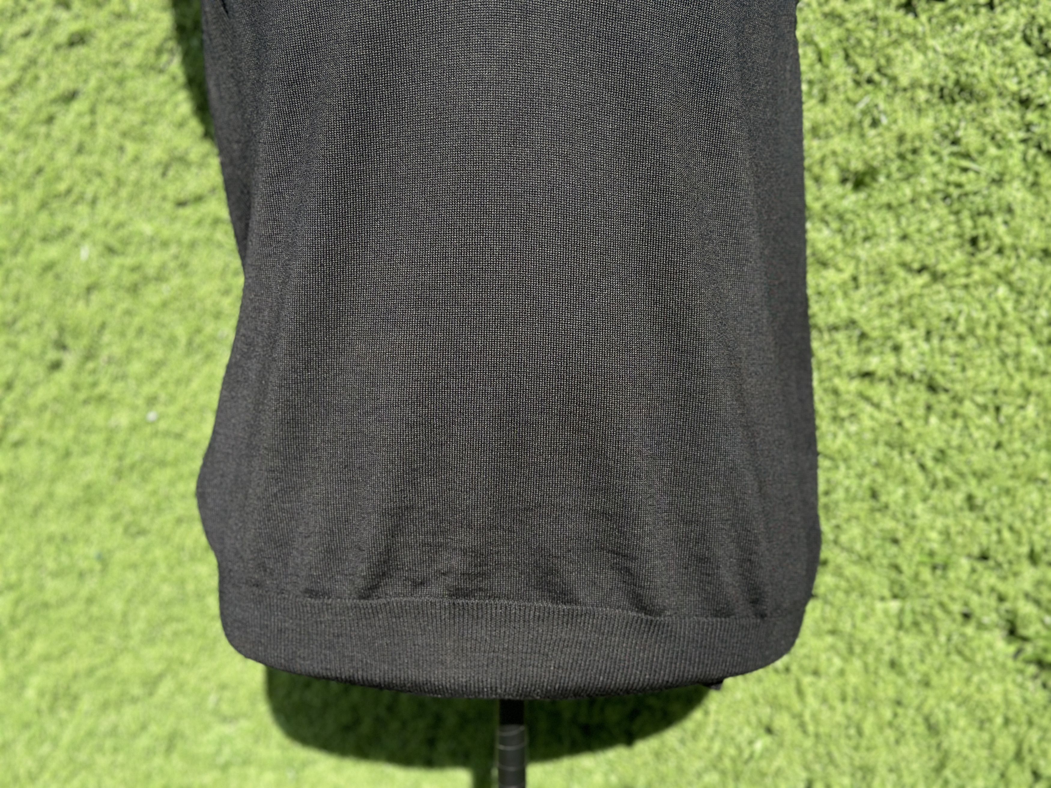 Prada Prada Virgin Wool Fine Knit V Neck Sweater Vest Size 50 IT Size US M / EU 48-50 / 2 - 7 Thumbnail