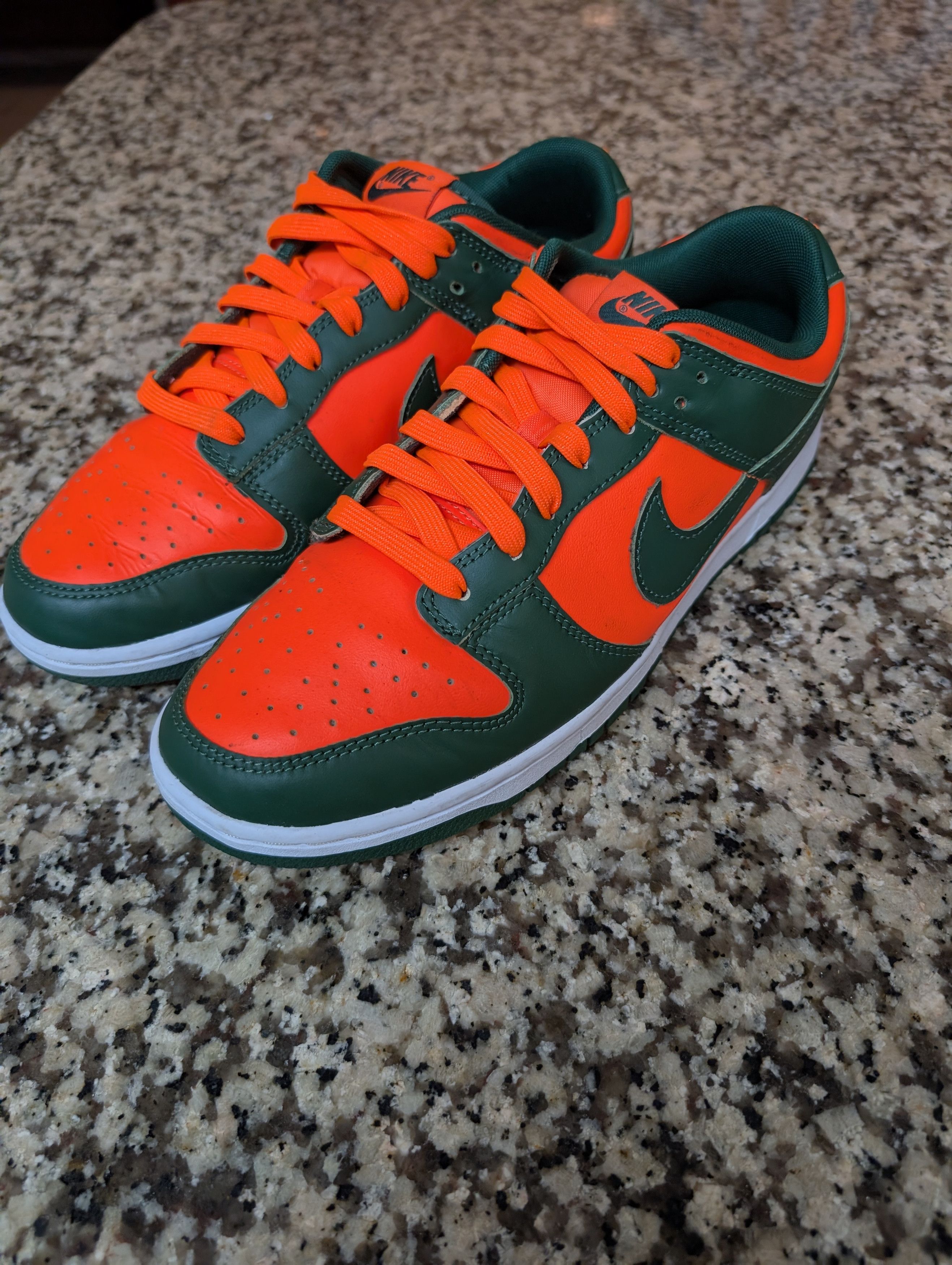 Nike Nike Dunk Low Retro " Miami Hurricanes " Size US 9.5 / EU 42-43 - 2 Thumbnail