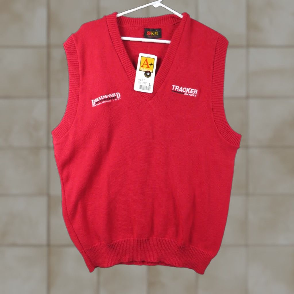Vintage VINTAGE SFKM Tracker boat Bradford Marine Red Sweater Vest Cardigan NWT Size L Unisex US Made/United States Red Size US L / EU 52-54 / 3 - 1 Thumbnail