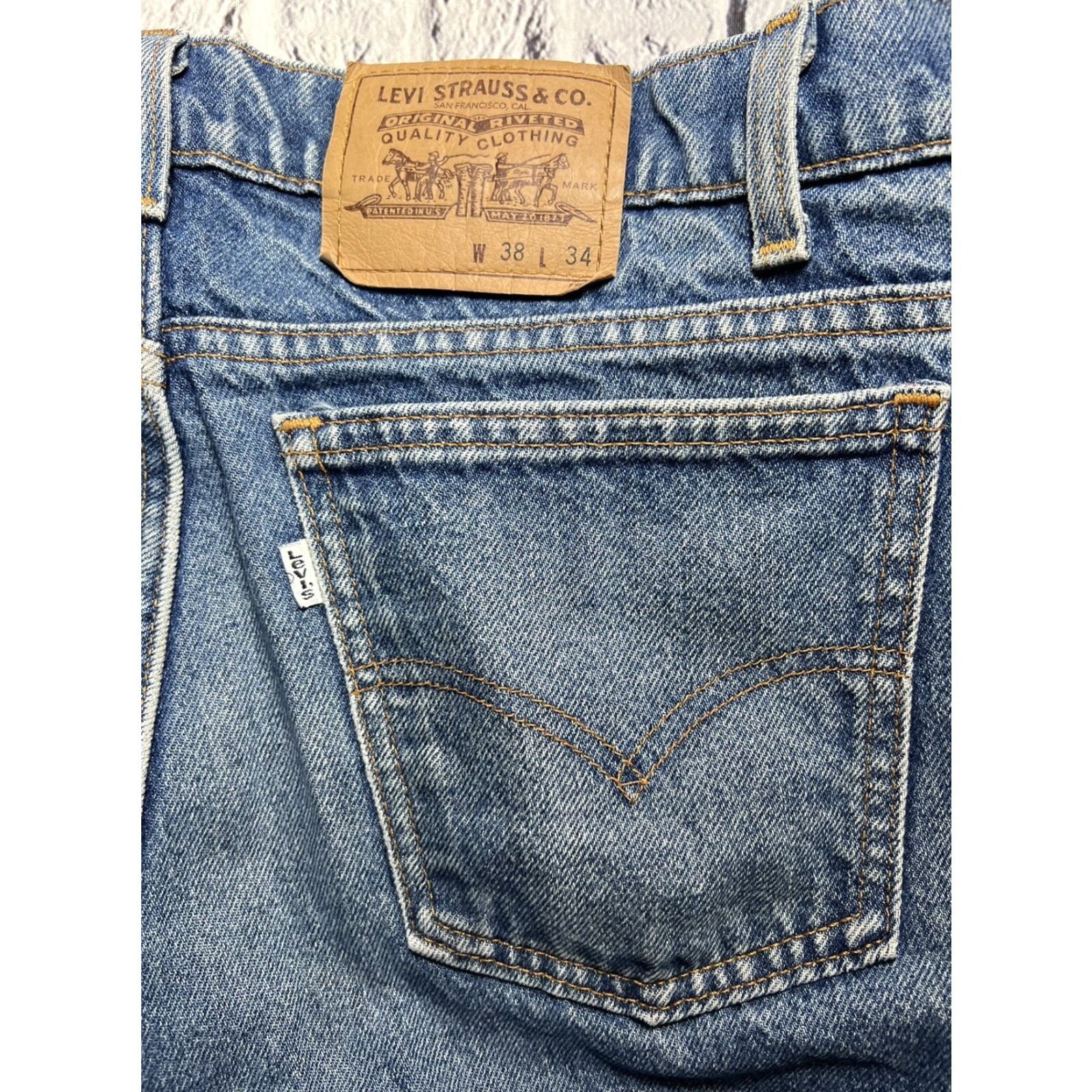 Levi's VINTAGE Levi's Jeans Blue Denim White Tab 575 Made in USA 38 X 34 Mens Size US 38 / EU 54 - 6 Thumbnail