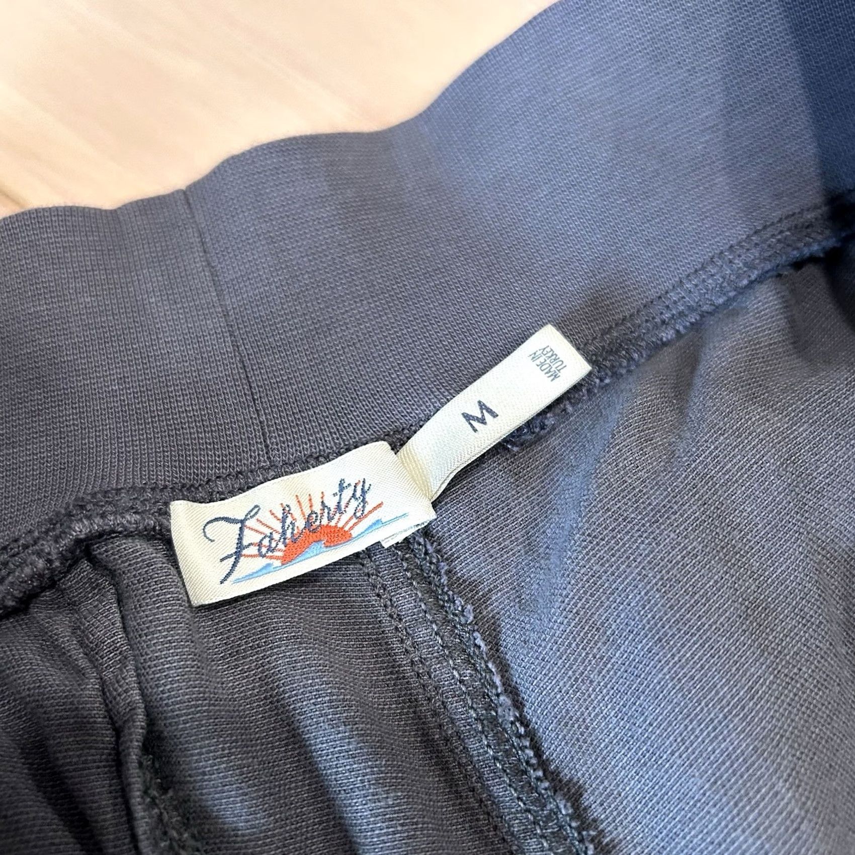 Faherty - Maximize search visibility: Uses keywords "Faherty Arlie Day," "Gray," and "Womens Medium" which are relevant to the product Size 32" / US 10 / IT 46 - 3 Thumbnail