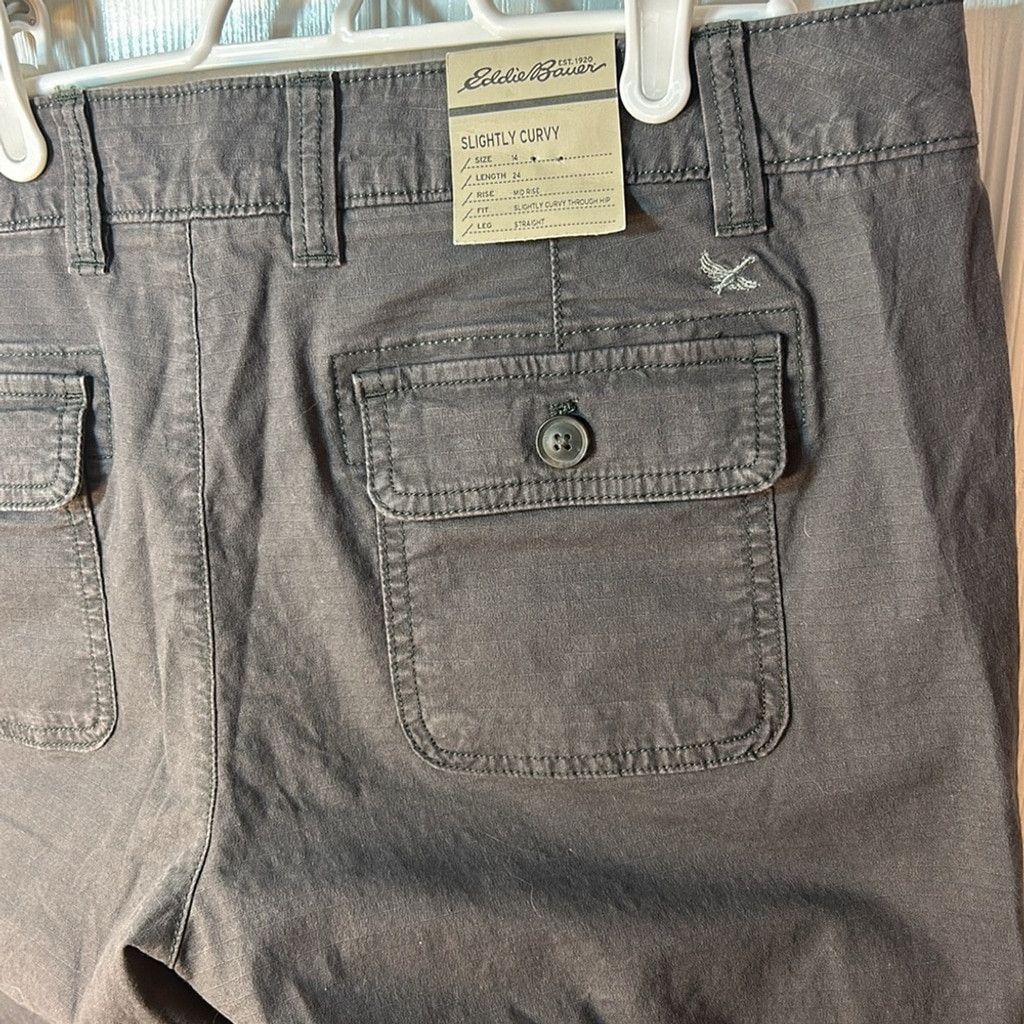 Eddie Bauer Eddie Bauer slightly curvy mid rise crop Cargo Pants size 14 Size 36" / US 14 / IT 50 - 6 Thumbnail
