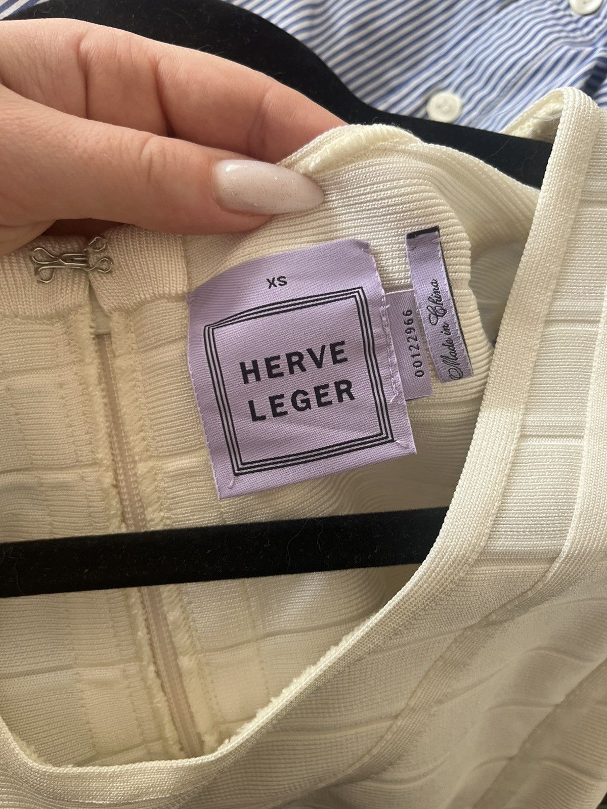 Herve Leger Hervé Leger offwhite bodycon elastic mini dress XS Size XS / US 0-2 / IT 36-38 - 5 Thumbnail