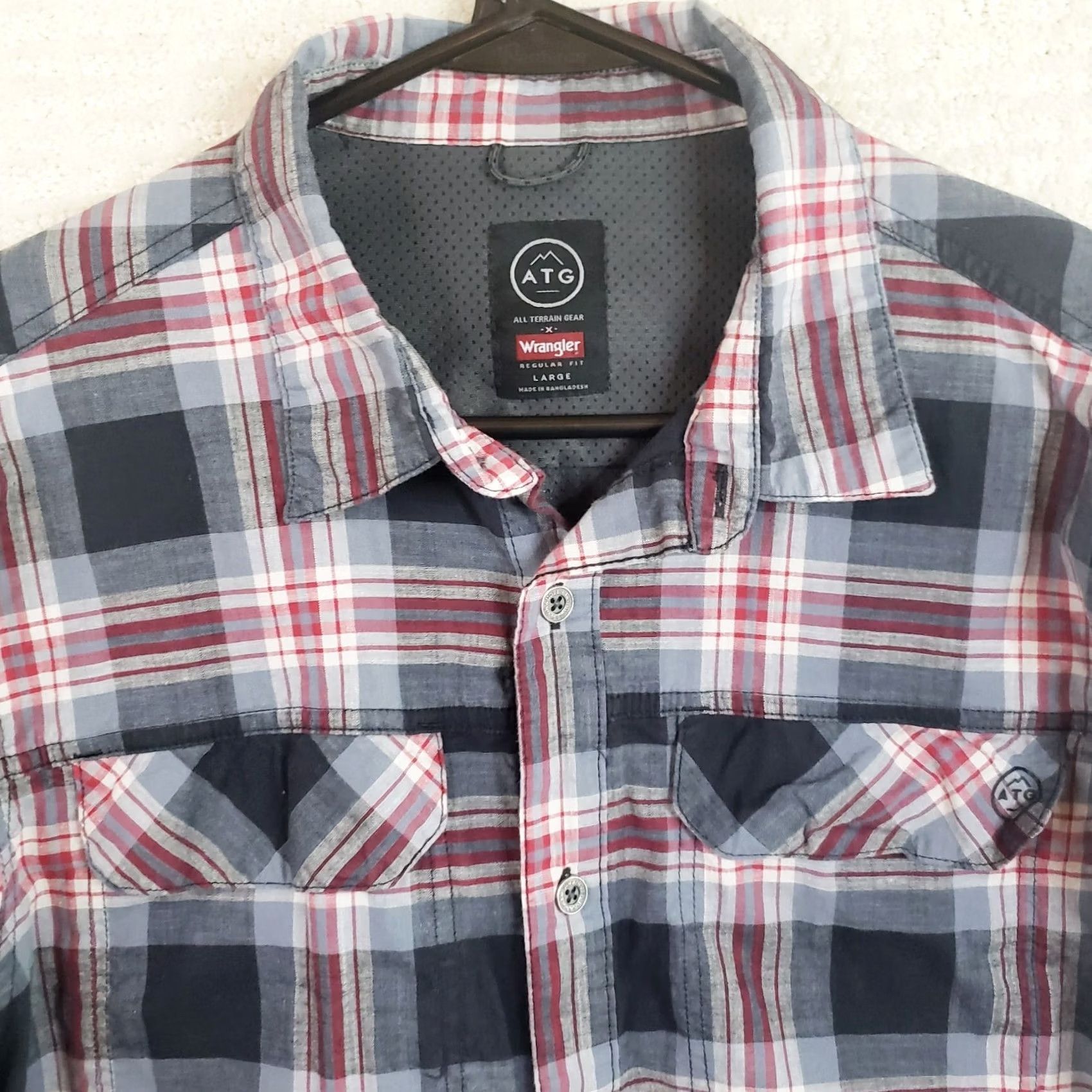 Wrangler VINTAGE Wrangler ATG Mens L Red Grey Button Up Long Sleeve Vented Shirt Plaid Slv Pocket Size US L / EU 52-54 / 3 - 3 Thumbnail