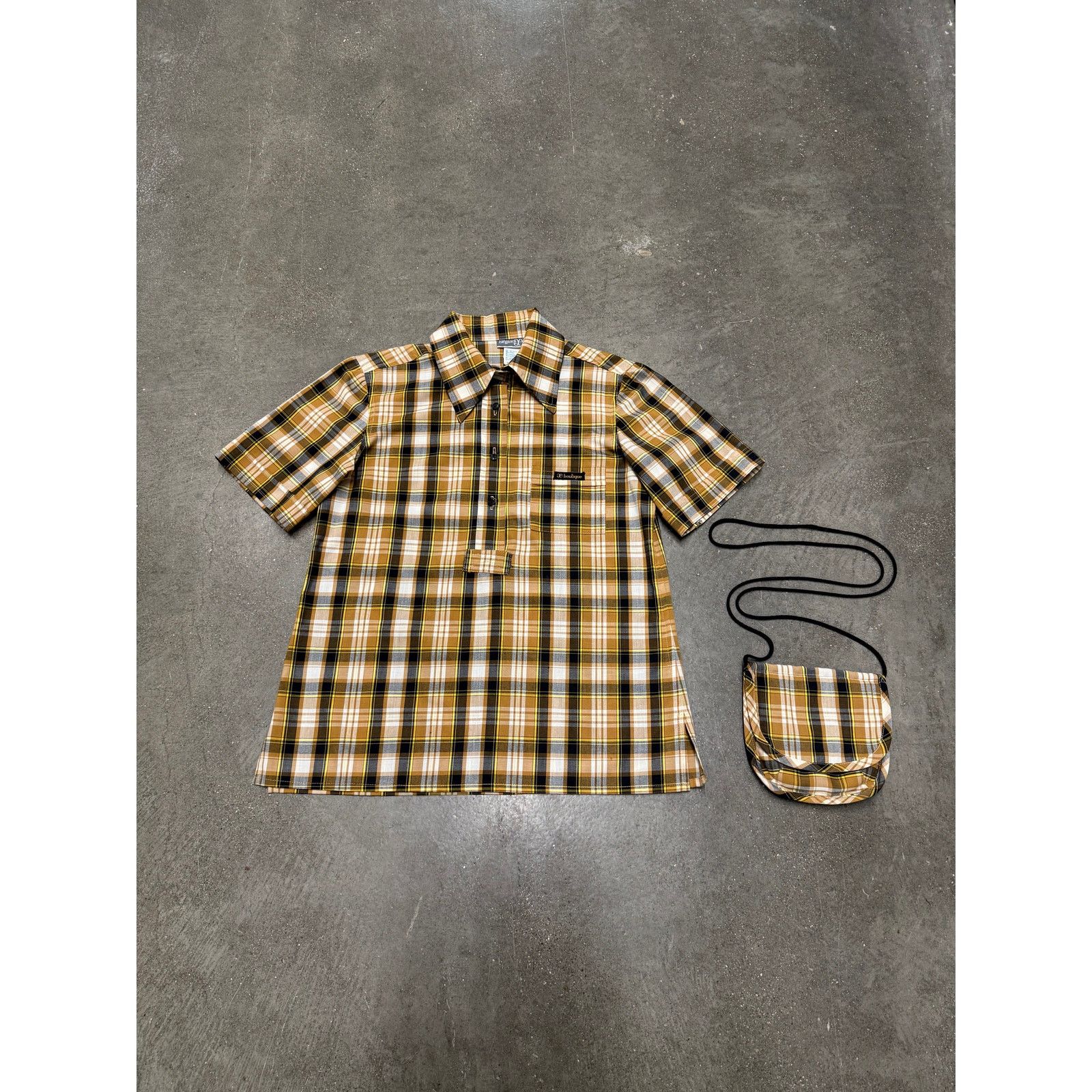 Vintage Vintage Women’s Plaid Button-Up Blouse w/ Matching Side Bag Size M / US 6-8 / IT 42-44 - 1 Thumbnail