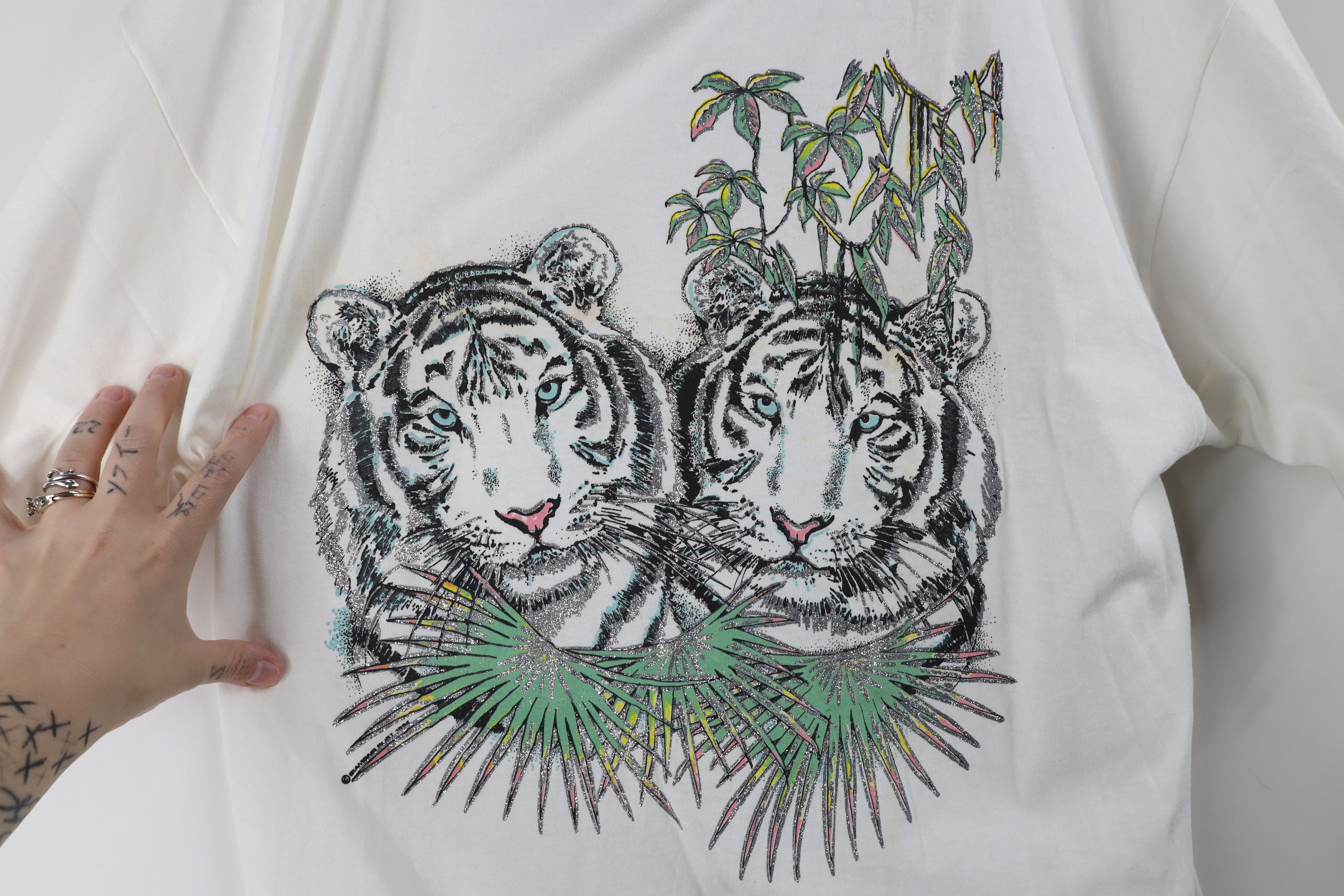 Vintage Vintage 90s Streetwear White Tiger Short Sleeve T-Shirt USA Size US XL / EU 56 / 4 - 4 Thumbnail