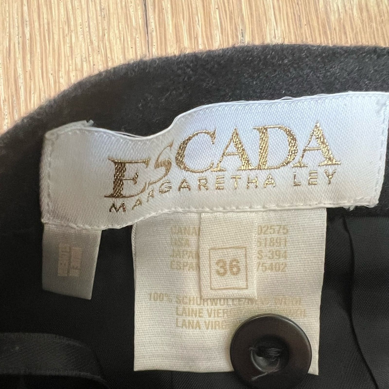 Escada Escada by Margaretha Ley short wool skirt charcoal XS Size 25" / US 0 / IT 36 - 6 Thumbnail