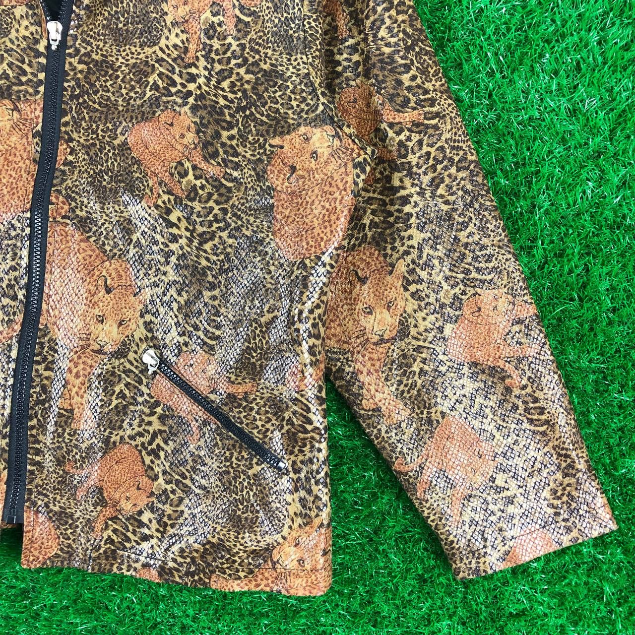 Habitat × Vintage Vintage 90's Leopard Fullprint Scaly Fabric Zipper Jacket Size S / US 4 / IT 40 - 6 Thumbnail