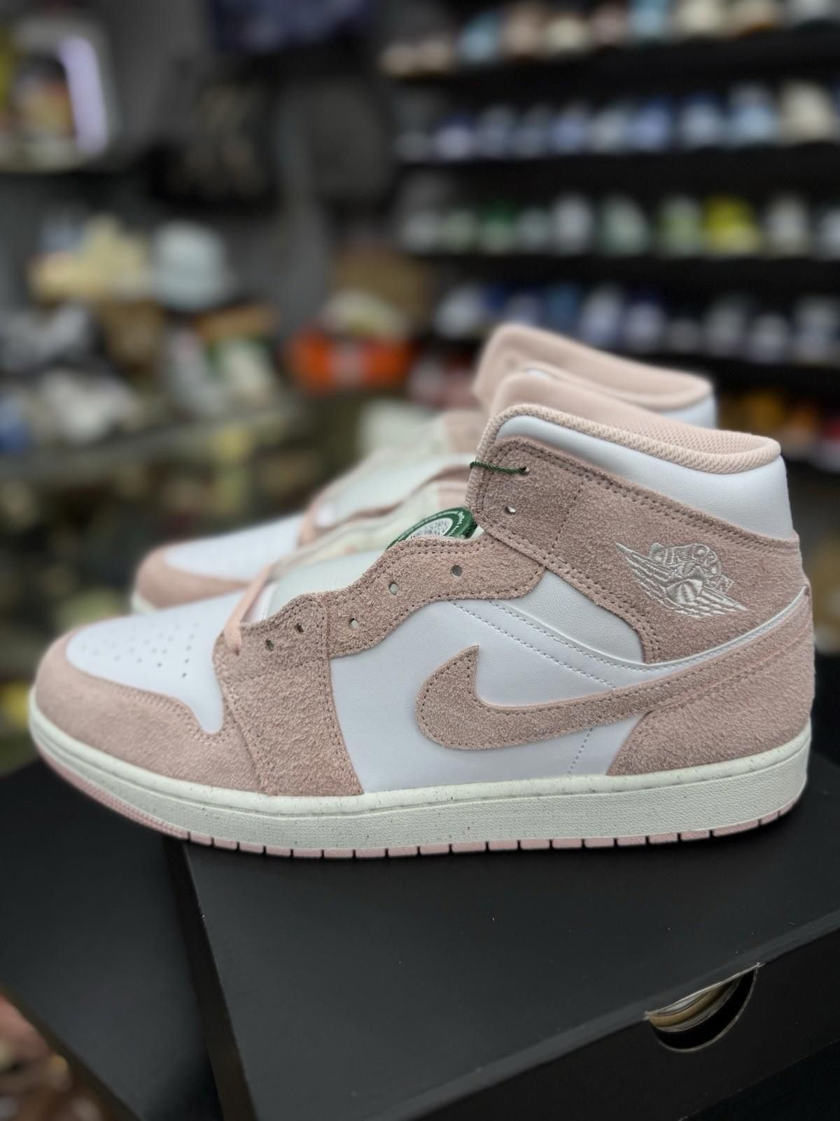 Nike Nike Air Jordan 1 Mid SE Legend Pink Sail FN5215-161 (13) Size US 13 / EU 46 - 11 Thumbnail