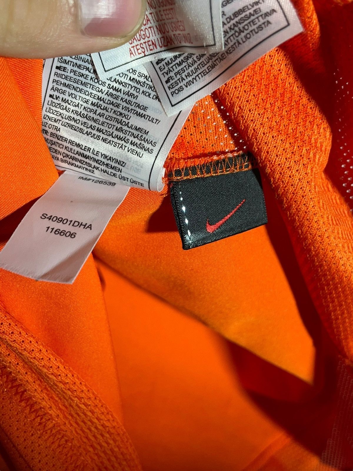 Nike #10 Van Nistelrooy Netherlands Nike 2004 Home Football Shirt Size US M / EU 48-50 / 2 - 15 Thumbnail