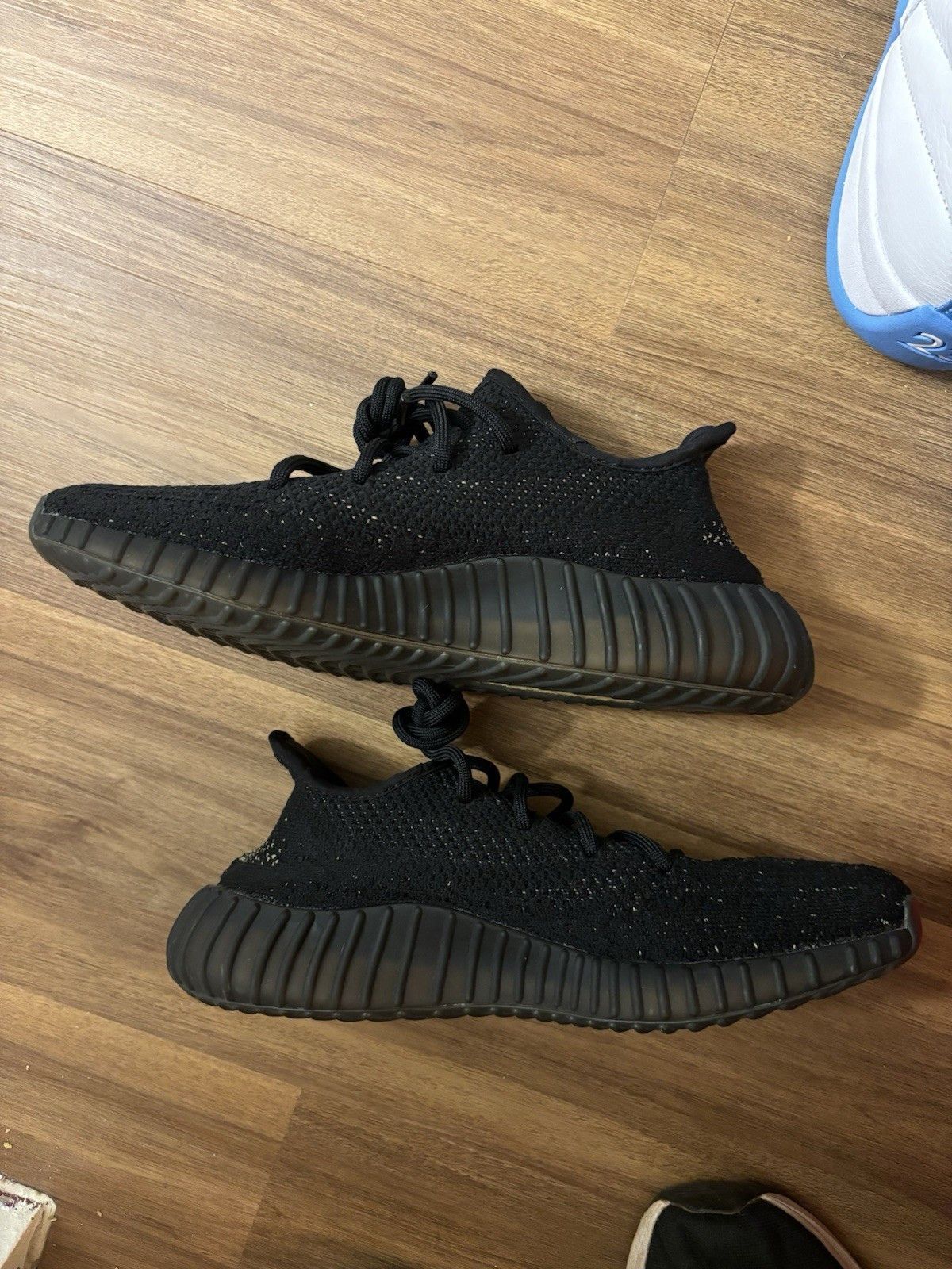 Yeezy Adidas Yeezy Boost 350 V2 Green Size US 7 / EU 40 - 2 Thumbnail