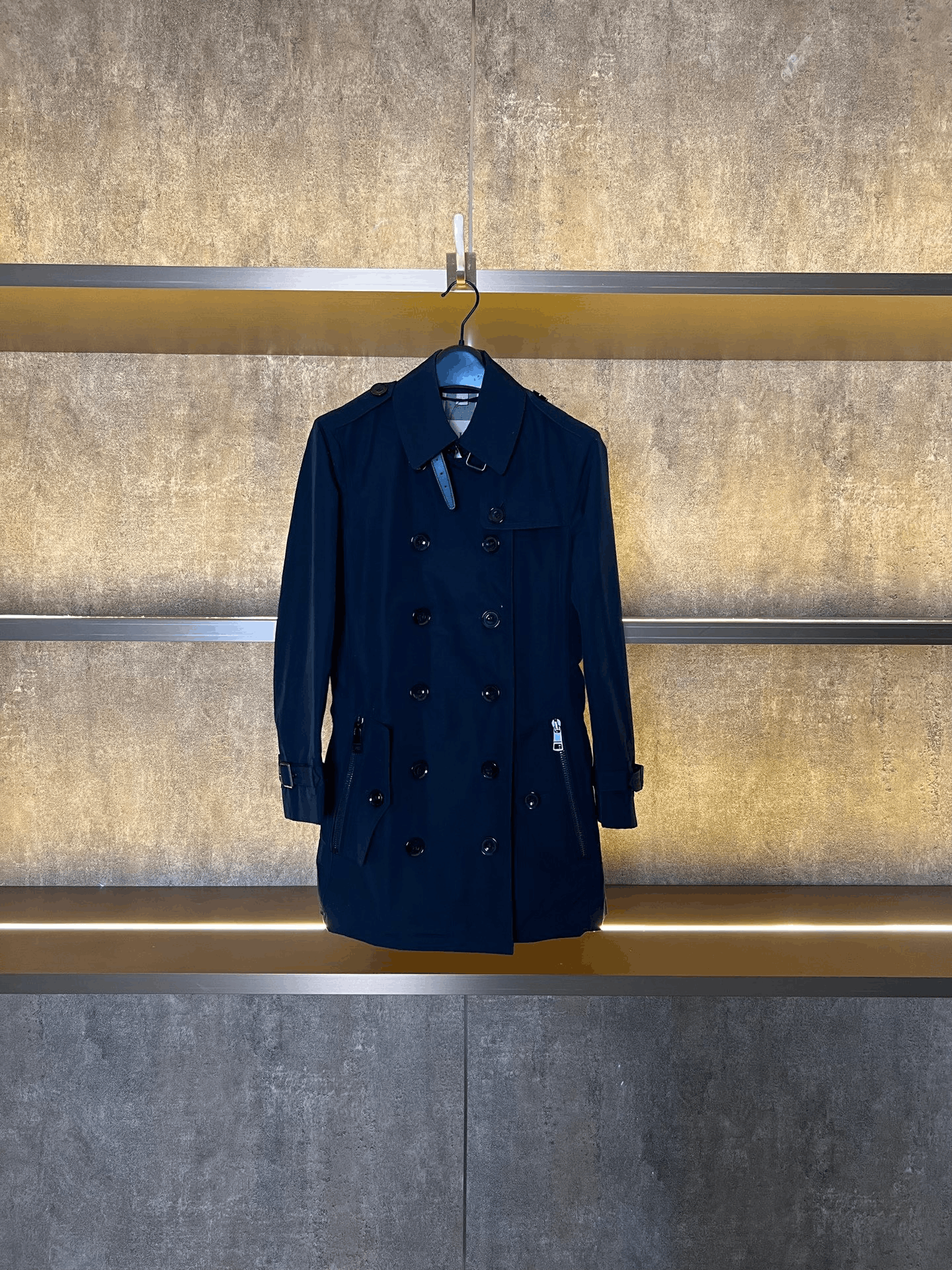 Burberry Burberry Coat M Women Size M / US 6-8 / IT 42-44 - 1 Thumbnail