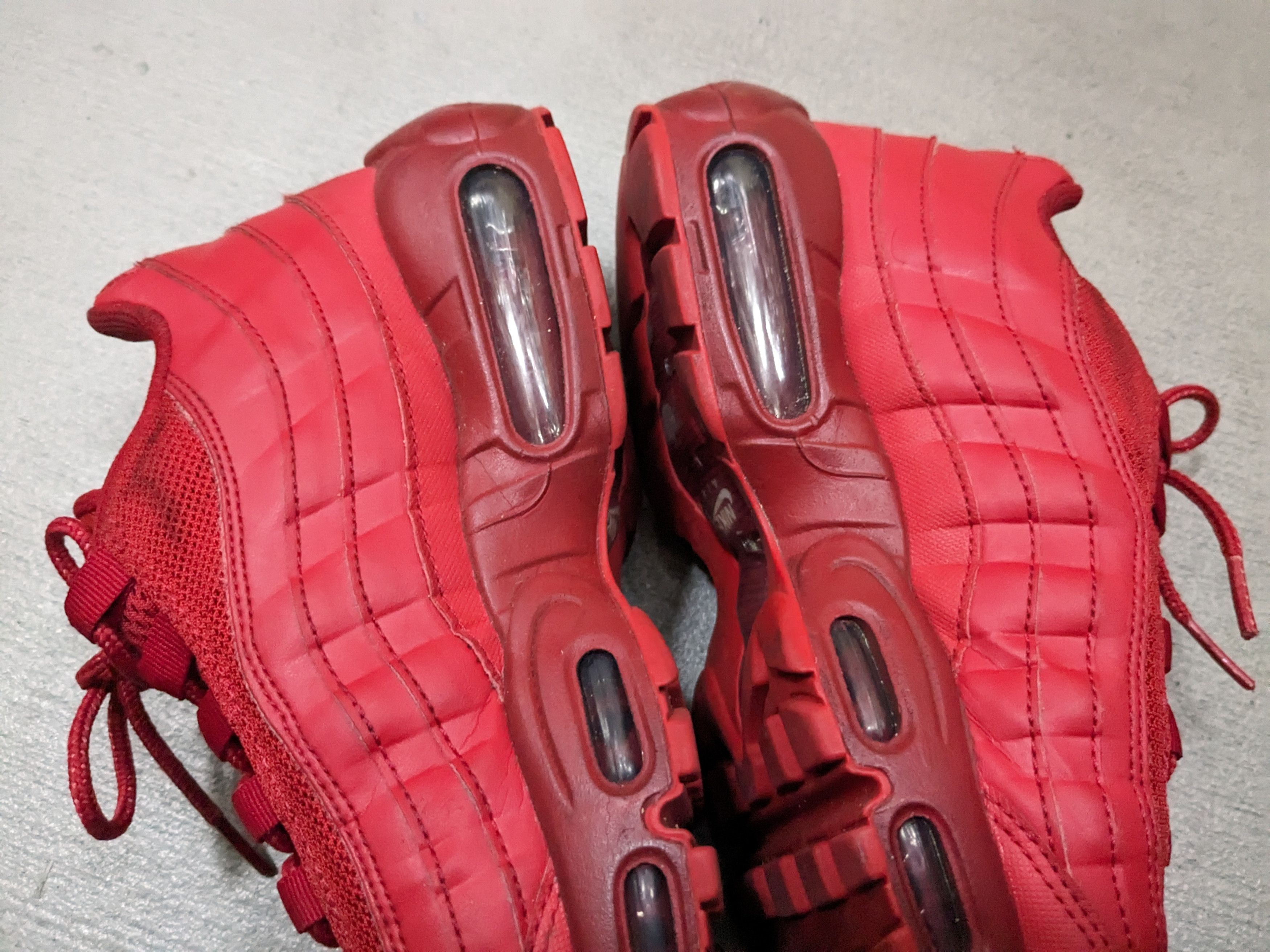 Nike Nike Air Max 95 Triple Red Size 8 CQ9969-600 2019 Size US 8 / EU 41 - 10 Thumbnail