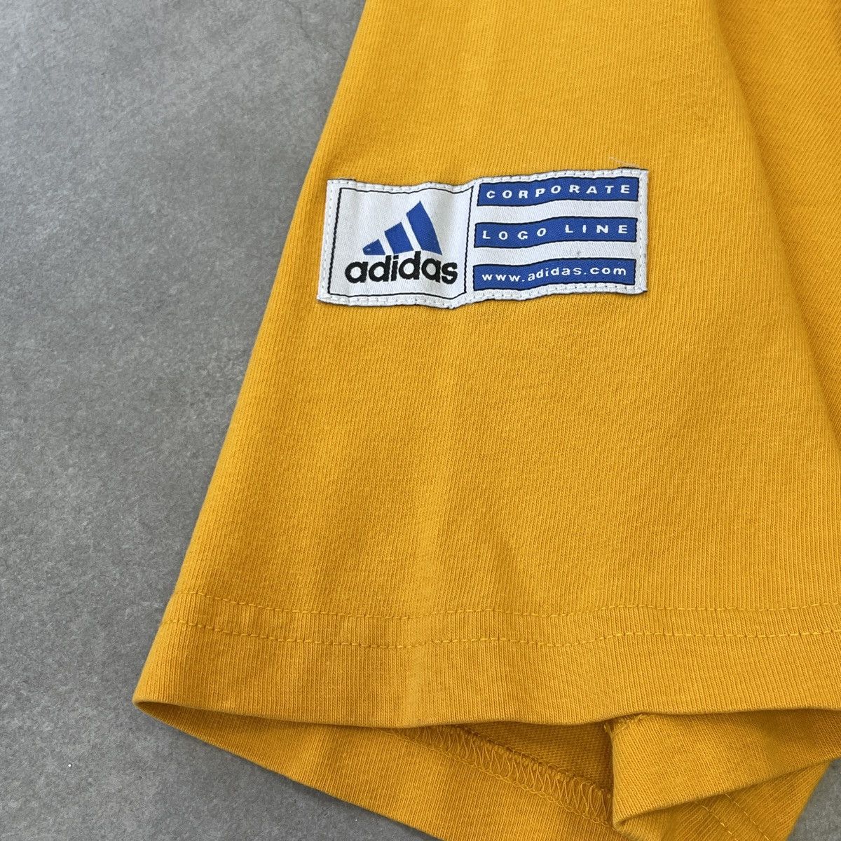 Adidas × Vintage Vintage Adidas T-Shirt Size M Size US M / EU 48-50 / 2 - 5 Thumbnail