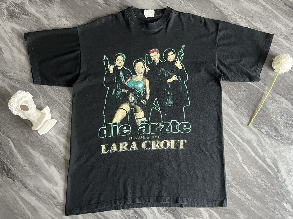 Band Tees Die Arzte : Special Guest Lara Croft Size US L / EU 52-54 / 3 - 2 Thumbnail