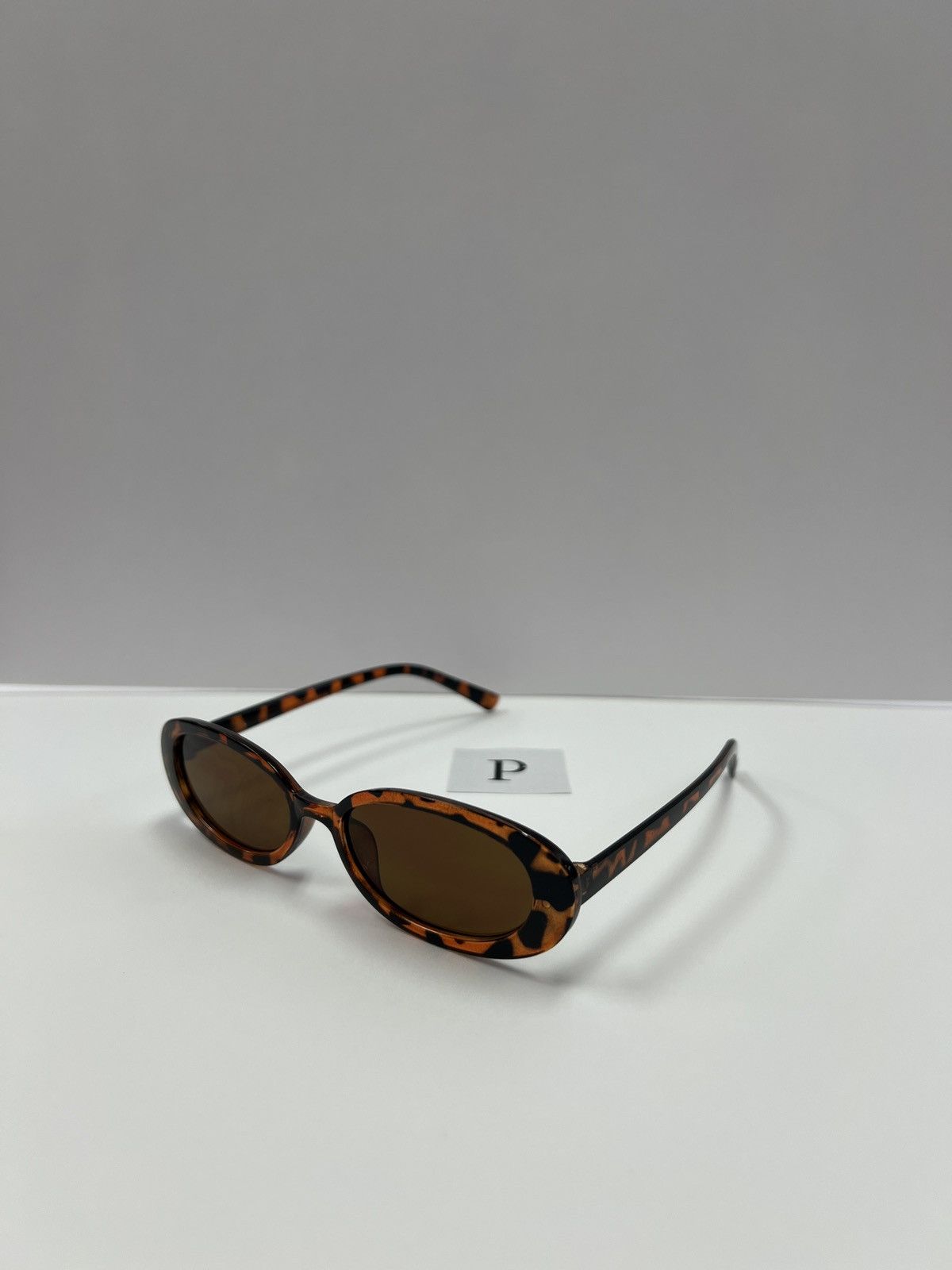 Other 90s style Oval Brown Leopard Sunglasses Size ONE SIZE - 2 Thumbnail