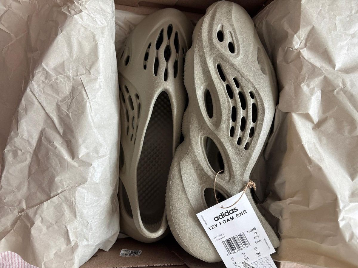 Yeezy Yeezy Foam Runner Stone Salt Size US 12 / EU 45 - 2 Thumbnail