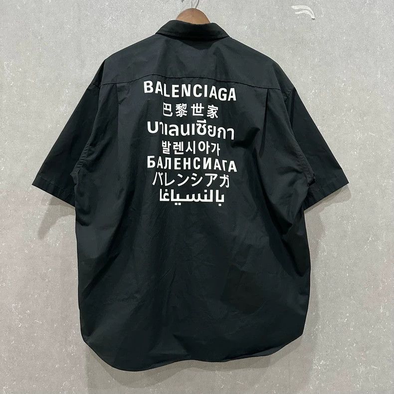Balenciaga Balenciaga Seven-language short-sleeve shirt Size XS / US 0-2 / IT 36-38 - 2 Thumbnail