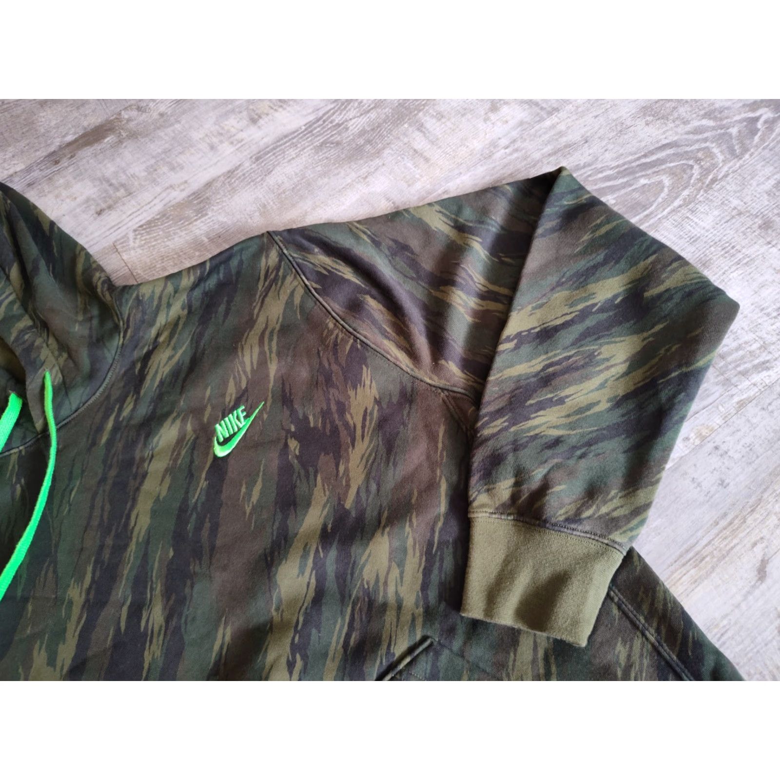 Nike Nike Sportswear Club Hoodie Mens Sz S Camo Green Sweatshirt Pullover DD5126-326 Size US S / EU 44-46 / 1 - 3 Thumbnail