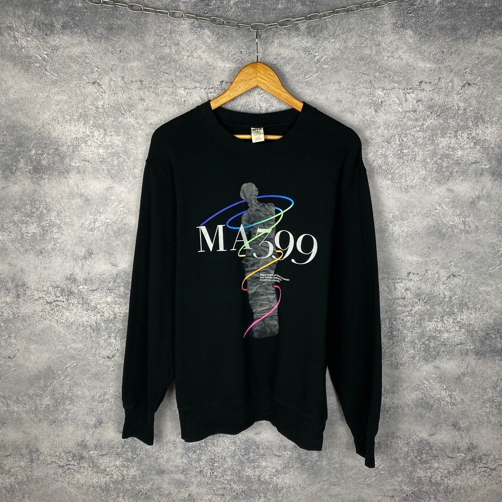 Uniqlo Uniqlo Musee Du Louvre Peter Saville Sweatshirt Size XL Size US XL / EU 56 / 4 - 1 Thumbnail
