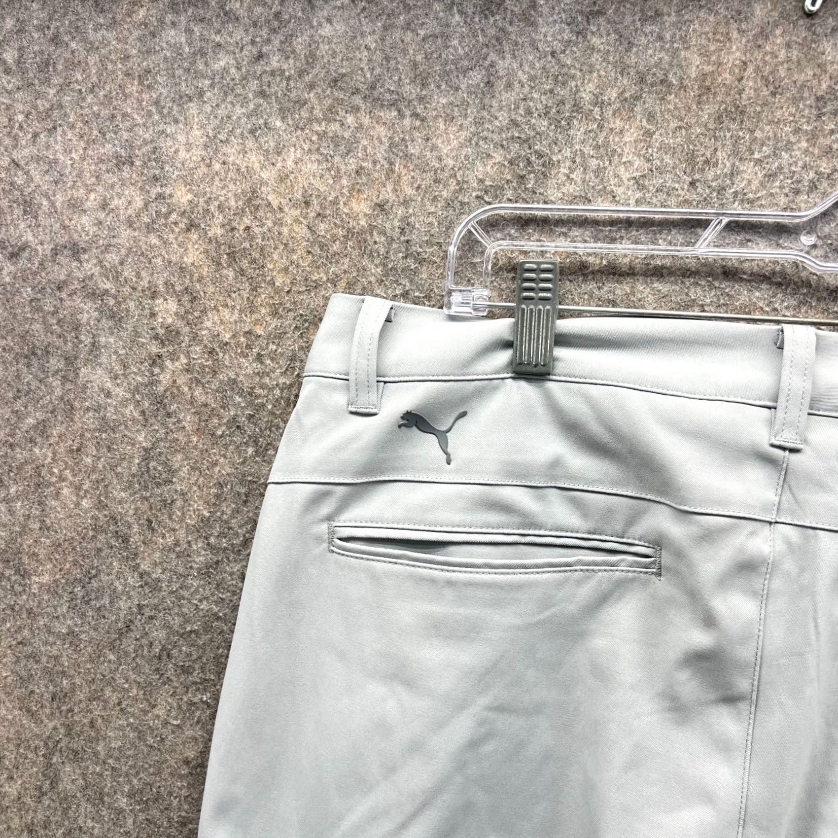 Puma VINTAGE Puma Pants Men 33x32 Gray Chino Pleated Athletic Golf Trousers Knit Pants Regular Straight Front Button Pockets Size 33 Mens Size US 33 - 4 Thumbnail