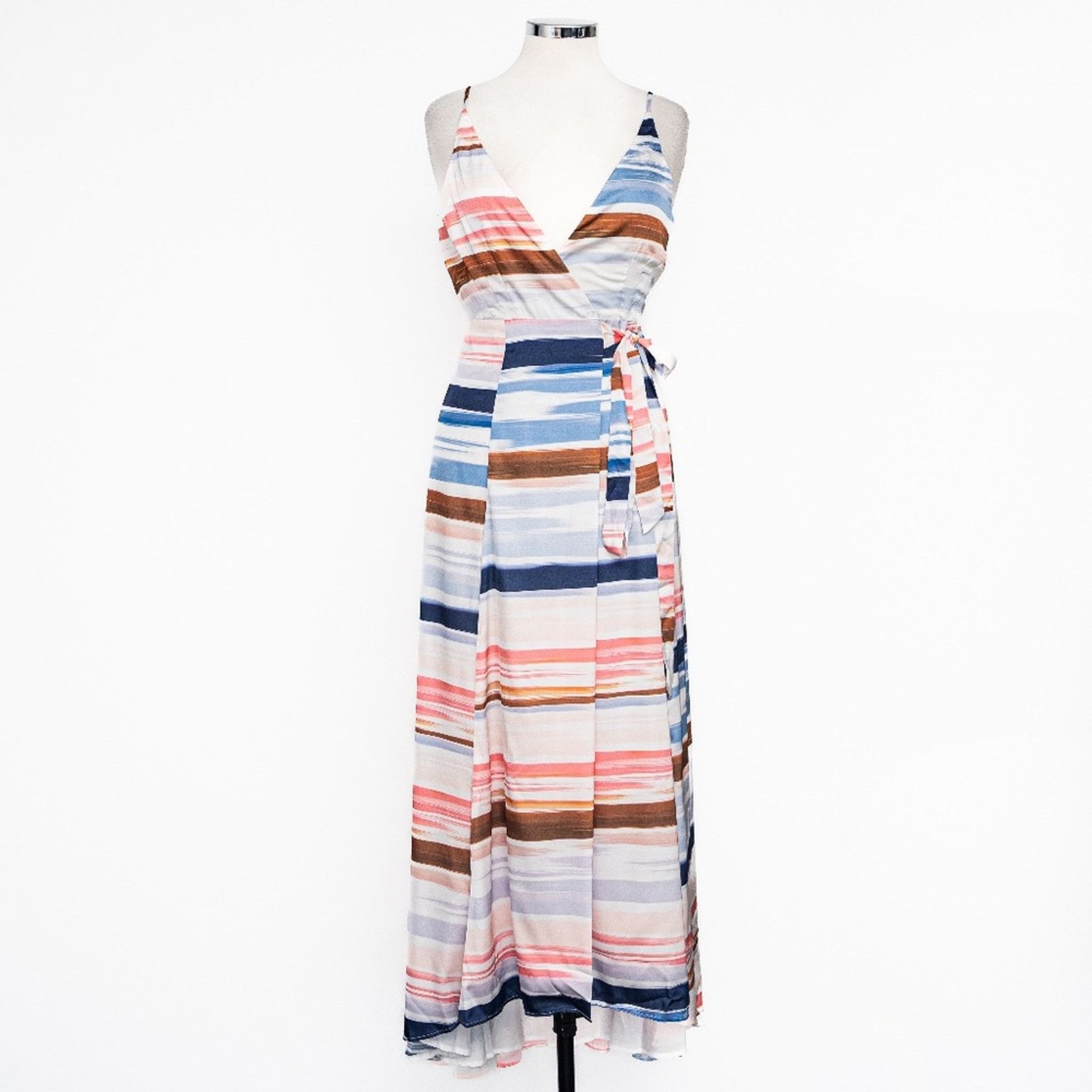 Hutch Hutch. Leah Satin Midi Wrap Dress. Size XS / US 0-2 / IT 36-38 - 1 Thumbnail