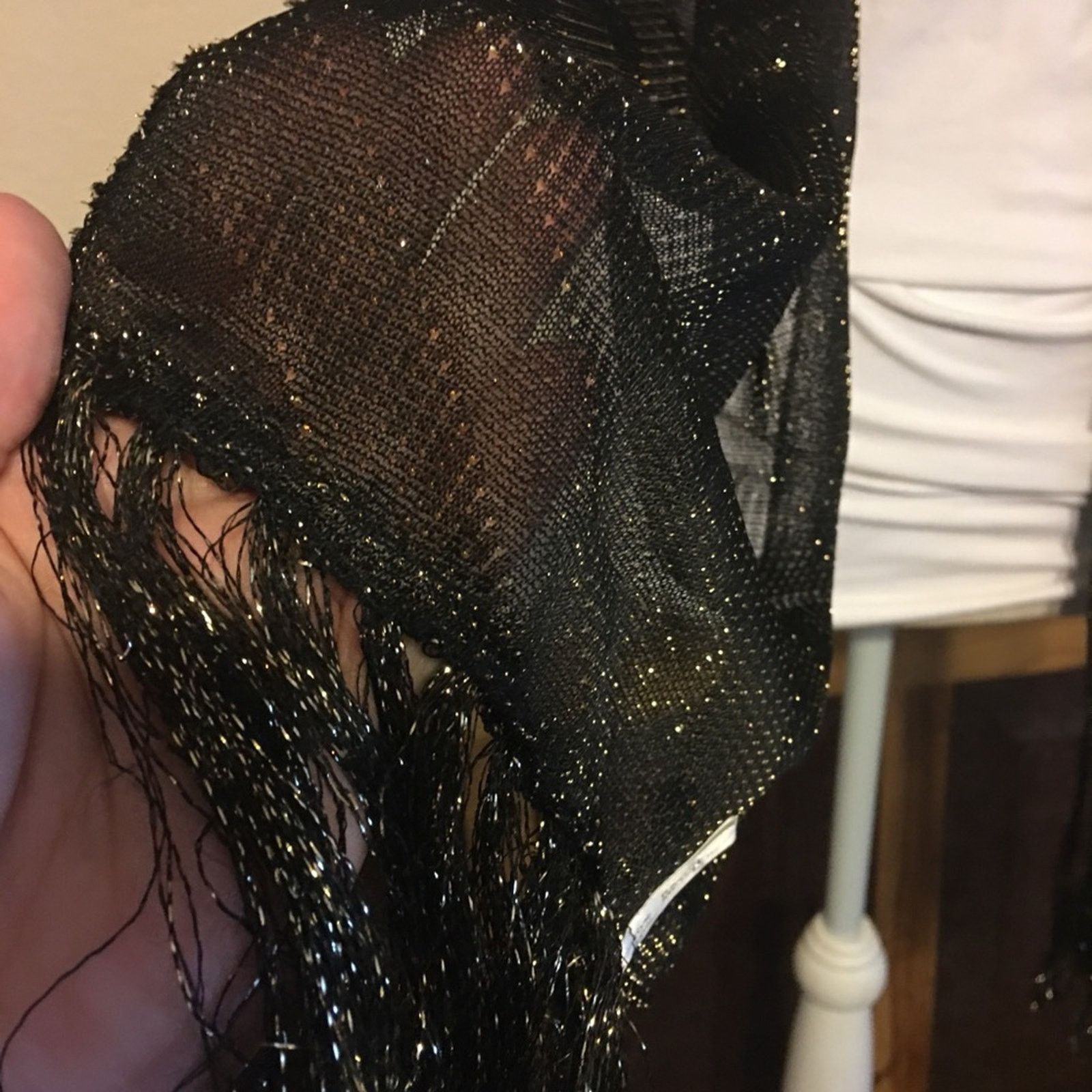 Vintage Vintage black with gold metallic thread scarf wrap Size ONE SIZE - 3 Thumbnail