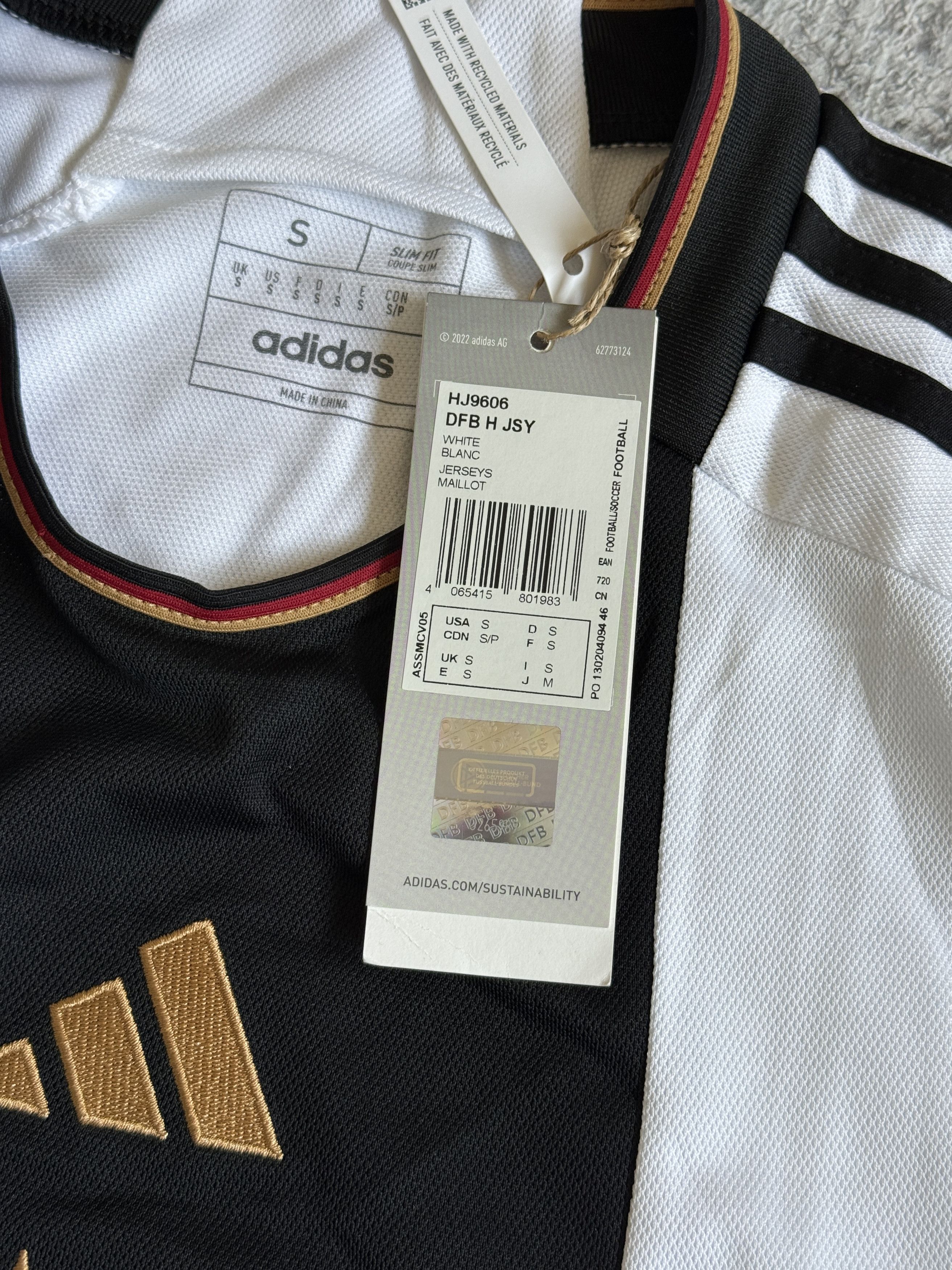 Adidas GERMANY 22/23 SHIRT JERSEY FOOTBALL SOCCER ADIDAS S Size US S / EU 44-46 / 1 - 4 Thumbnail