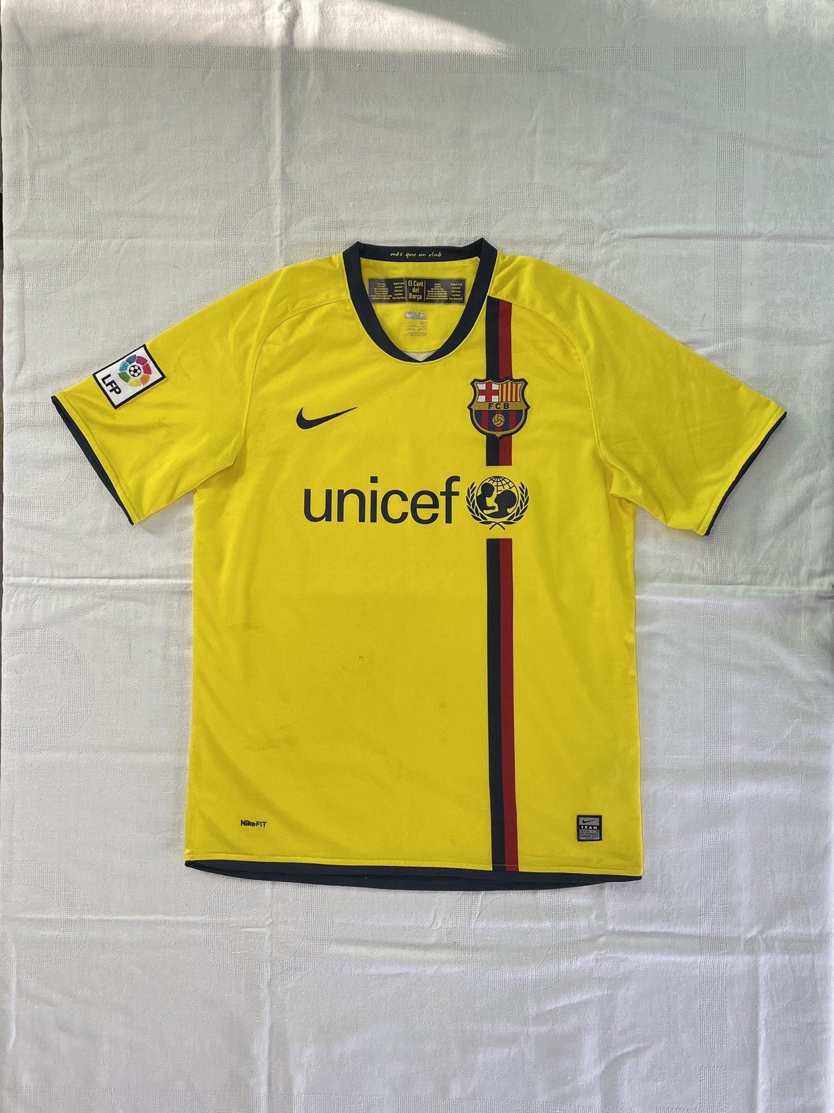 Nike Barcelona 2008/2009 Away Football Shirt Nike Soccer Jersay Size US M / EU 48-50 / 2 - 1 Thumbnail