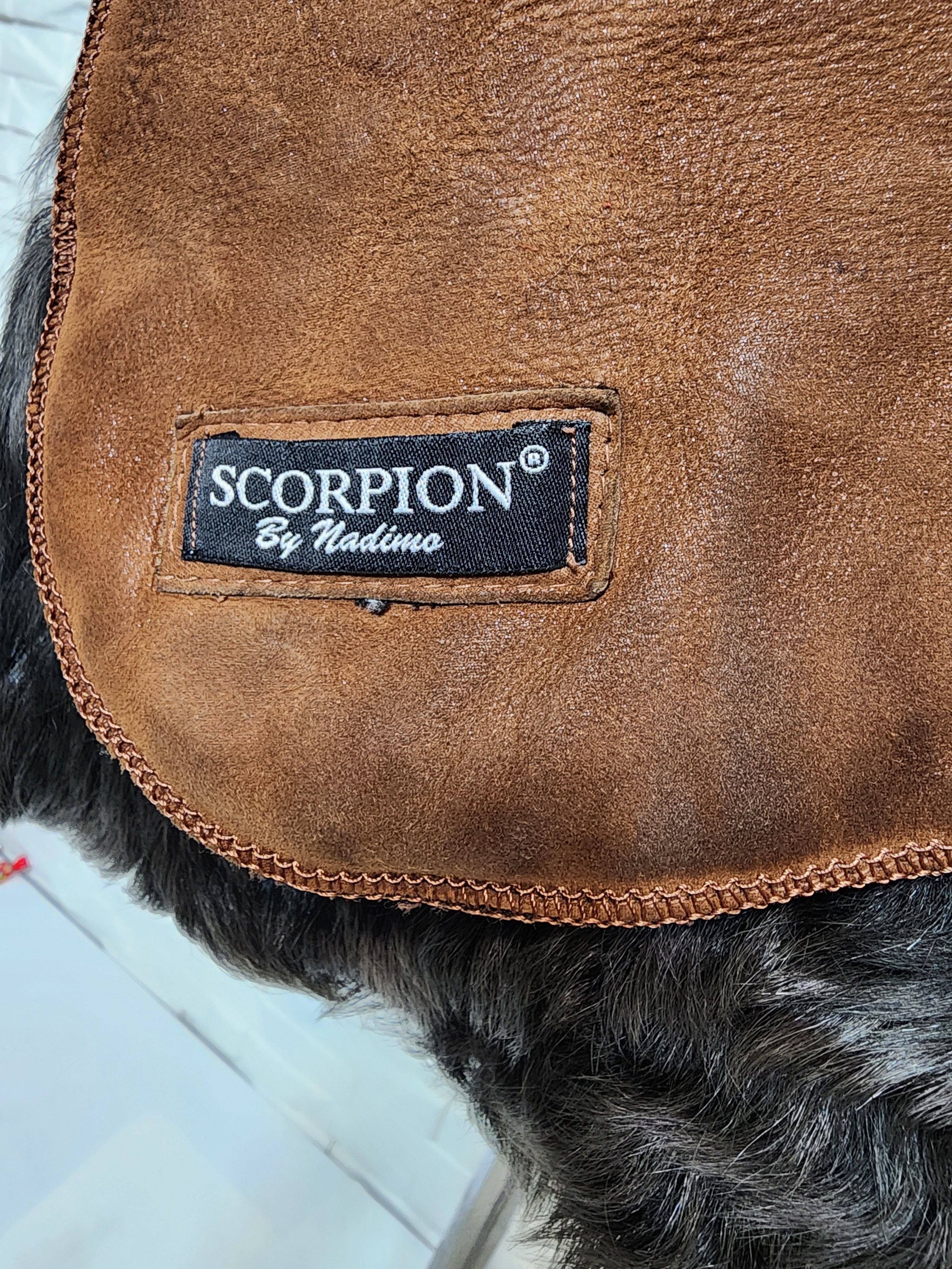 Uniqlo Brown Sheepskin Coat: Genuine Fur Hood, Metal Zipper. Size M / US 6-8 / IT 42-44 - 8 Thumbnail