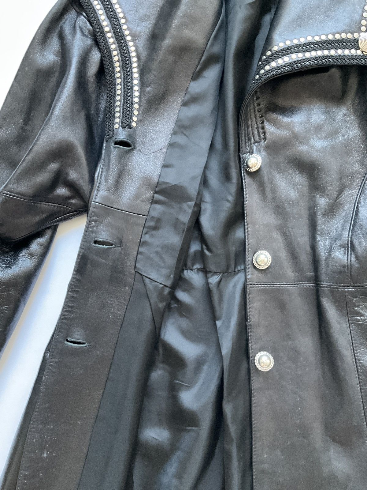 Vintage Leather coat with beautiful studded neckline Size XL / US 12-14 / IT 48-50 - 8 Thumbnail