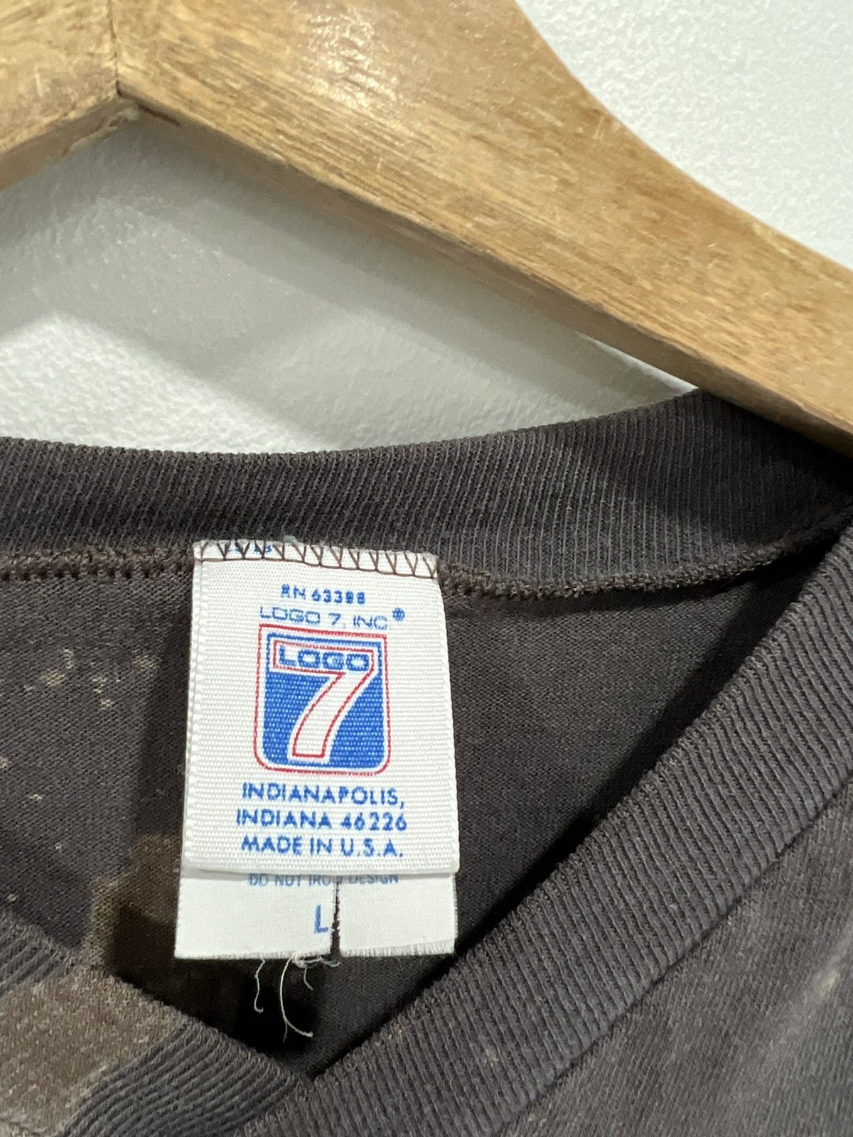 Vintage Vintage Cleveland Browns Tee shirt bleach splatter Size US L / EU 52-54 / 3 - 3 Thumbnail