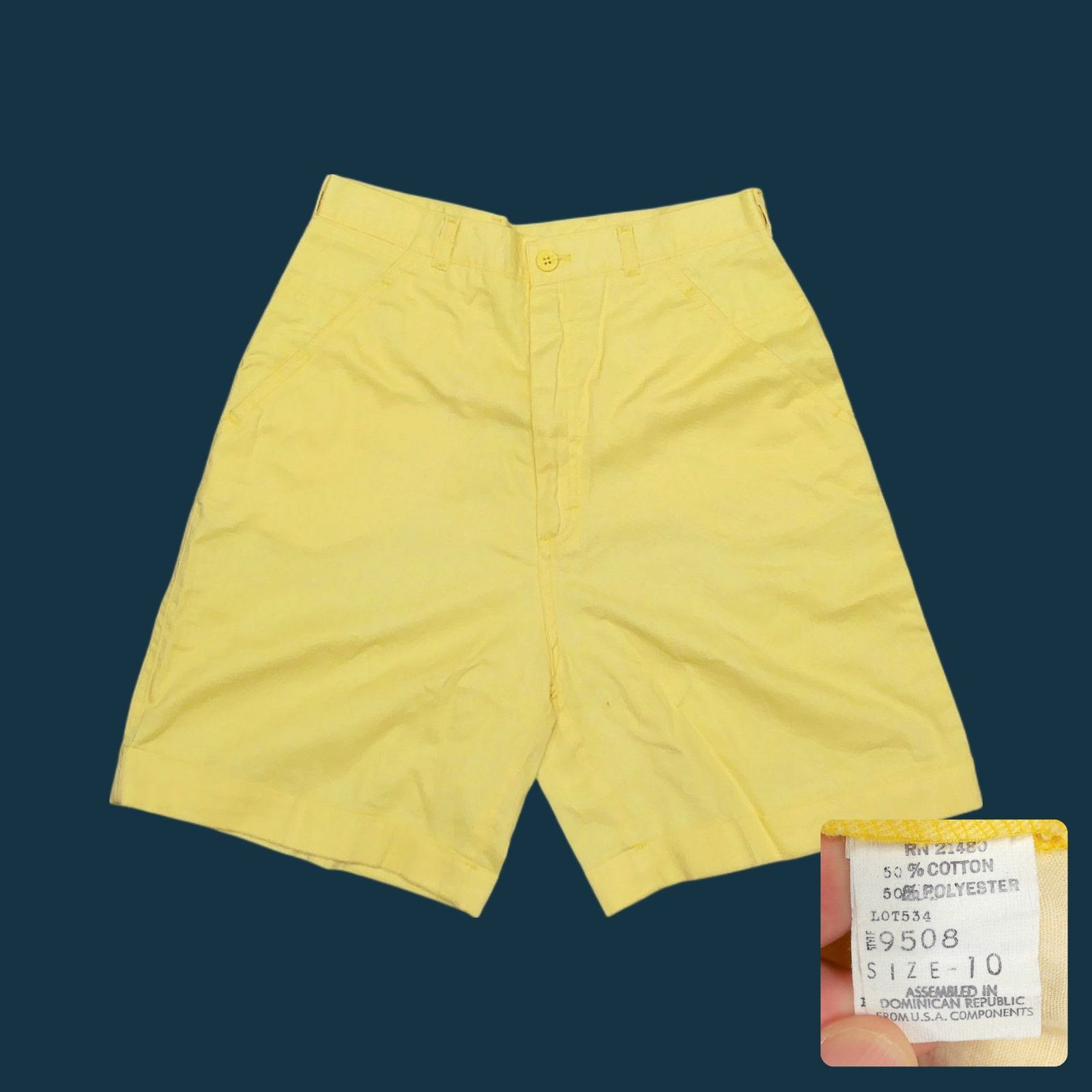 Oscar De La Renta Oscar De La Renta 70s High Rise Yellow Spellout Shorts (26") Size 26" / US 2 / IT 38 - 1 Thumbnail