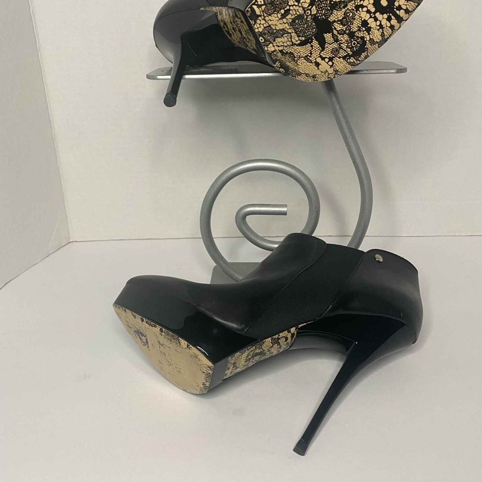 Paciotti Cesare Paciotti black ankle boot w/ elastic side & platform Size US 6 / IT 36 - 6 Thumbnail