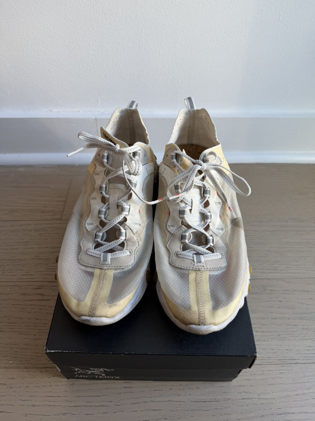 Nike Nike React Element 87 - Sail Light Bone Size US 9 / EU 42 - 3 Thumbnail