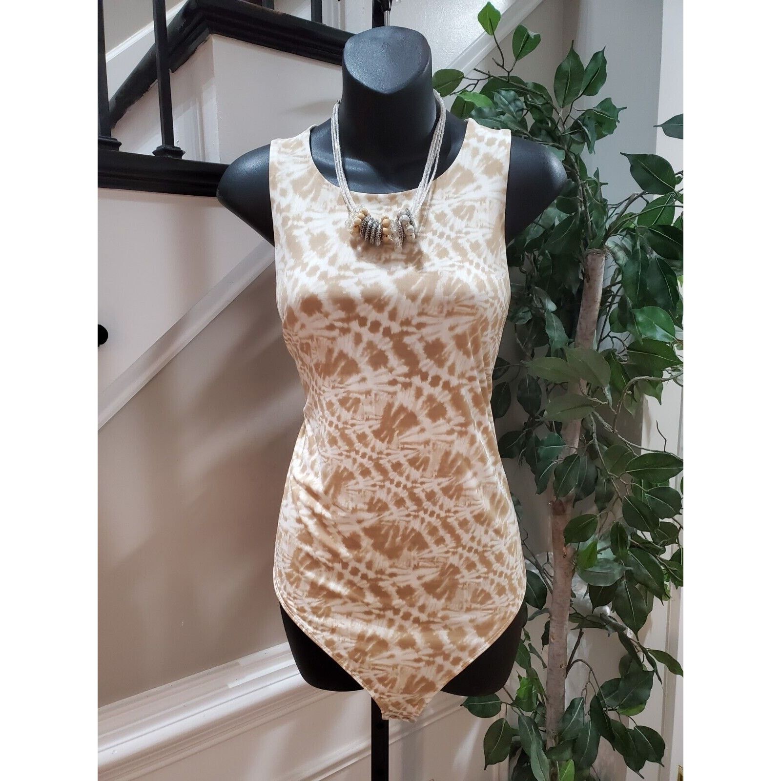 Express Express Polyester Sleeveless Bodysuit Top Blouse Size XL Size XL / US 12-14 / IT 48-50 - 1 Thumbnail
