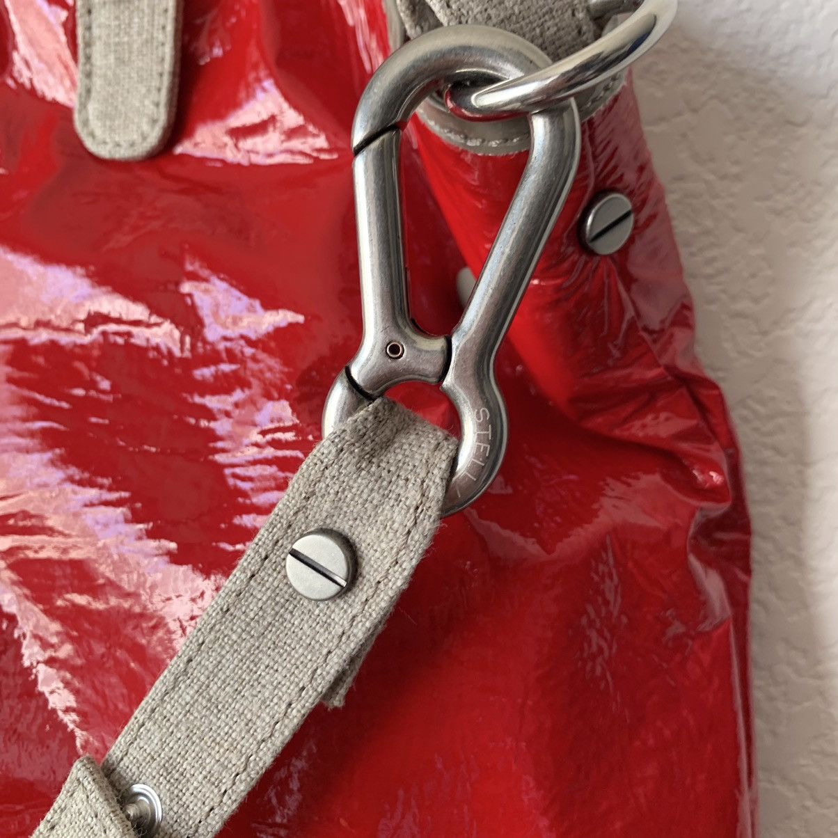 Stella McCartney Patent cherry red shiny tote bag Size ONE SIZE - 10 Thumbnail