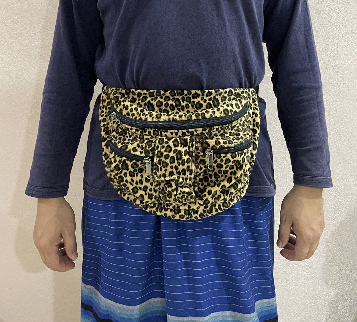 Japanese Brand Japanese Brand Leopard Crossbody Bag/ Pouch Bag Size ONE SIZE - 8 Thumbnail