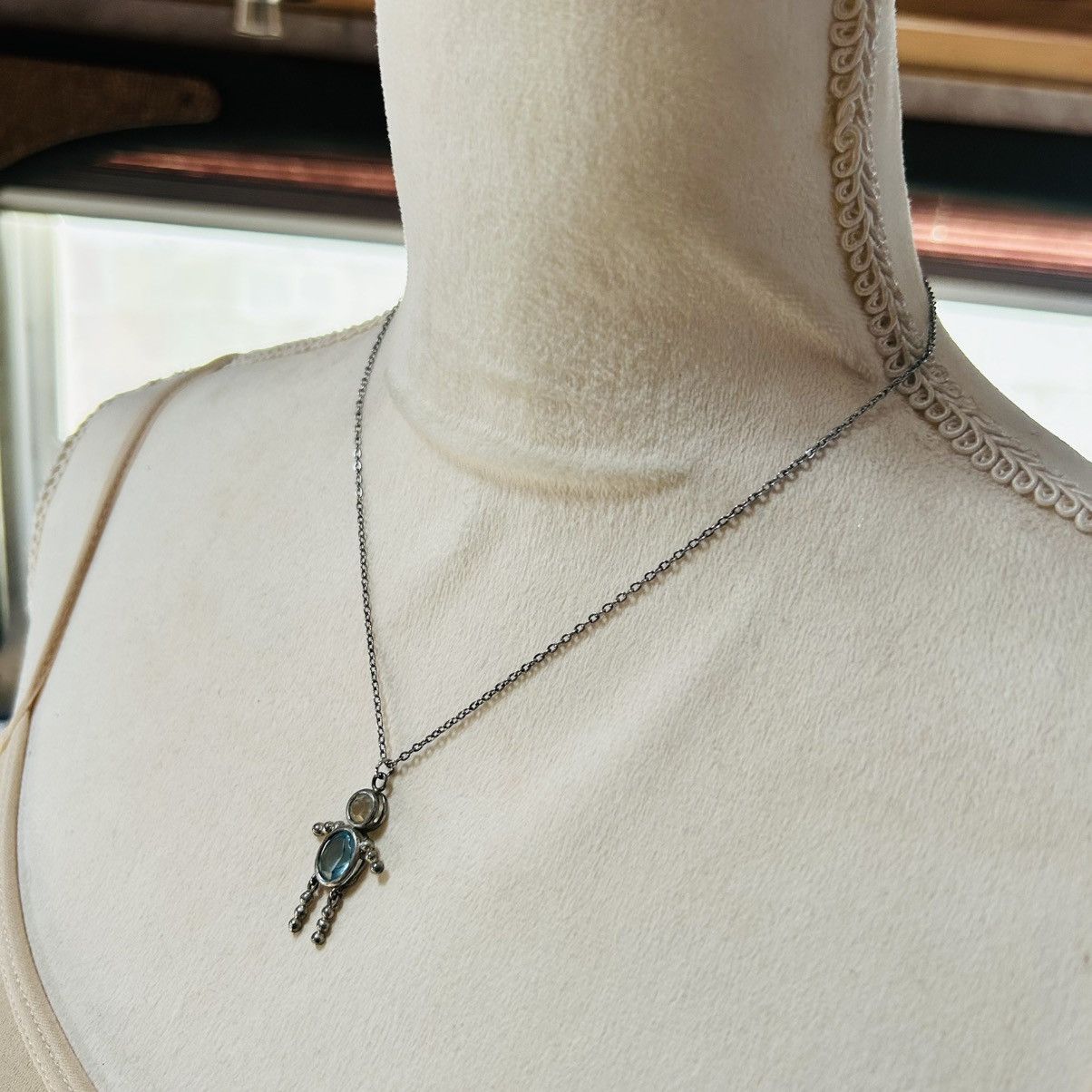 Vintage Vintage articulated leg crystal man pendant necklace Size ONE SIZE - 3 Thumbnail